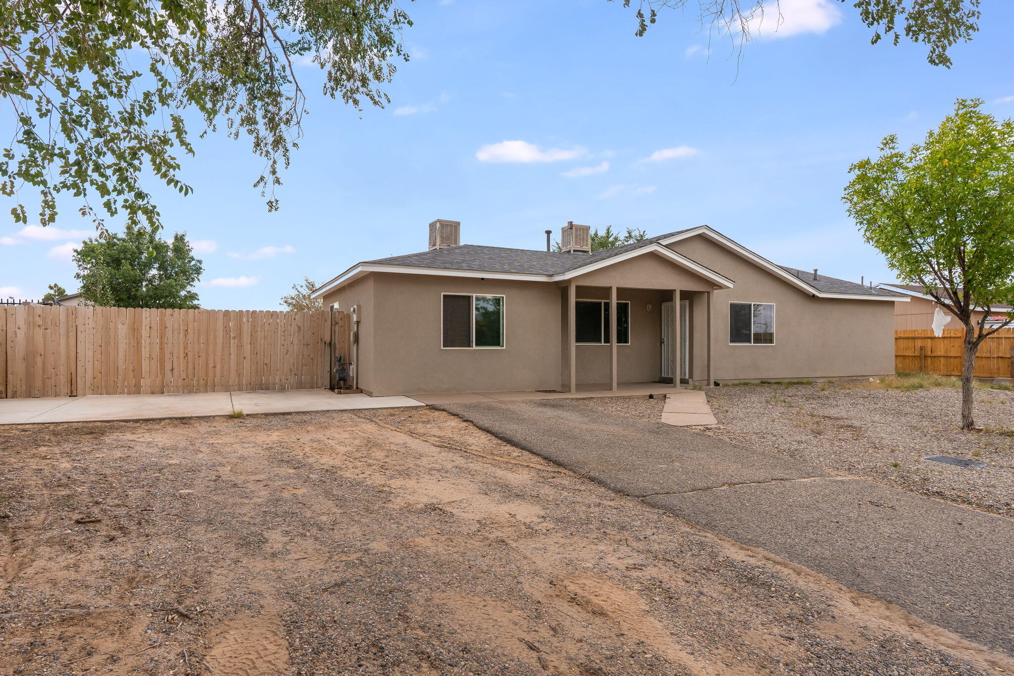 483 PECOS Loop SE