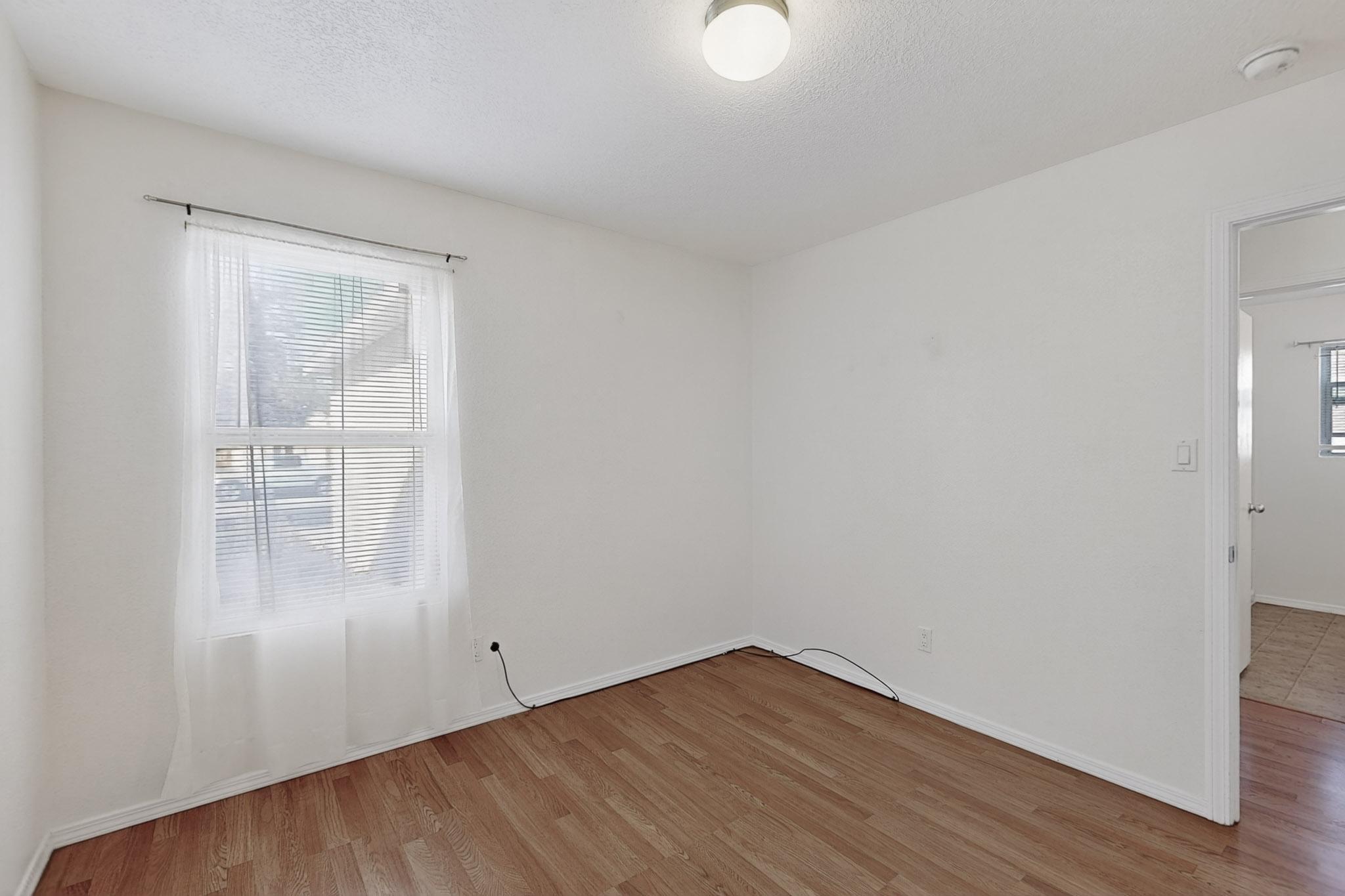 134 OAKWOOD Court SW