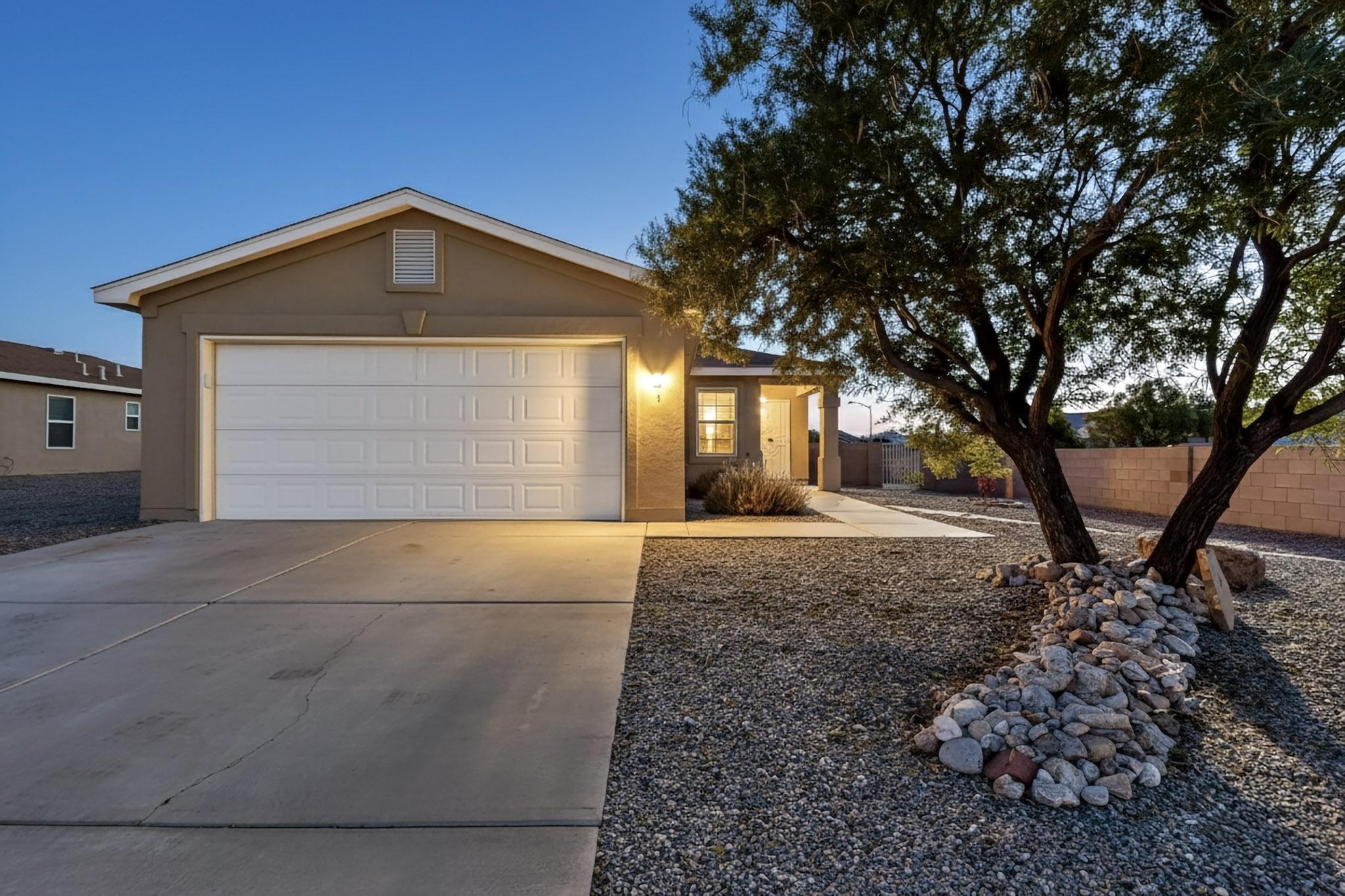 134 OAKWOOD Court SW