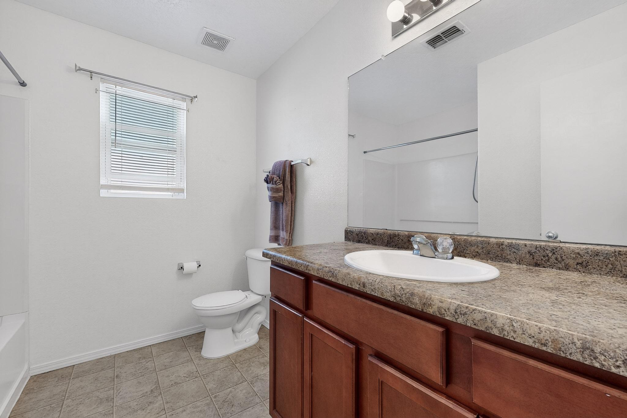 134 OAKWOOD Court SW