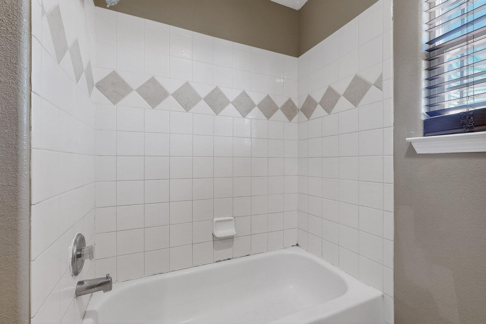 1508 ROSEWOOD Avenue NW