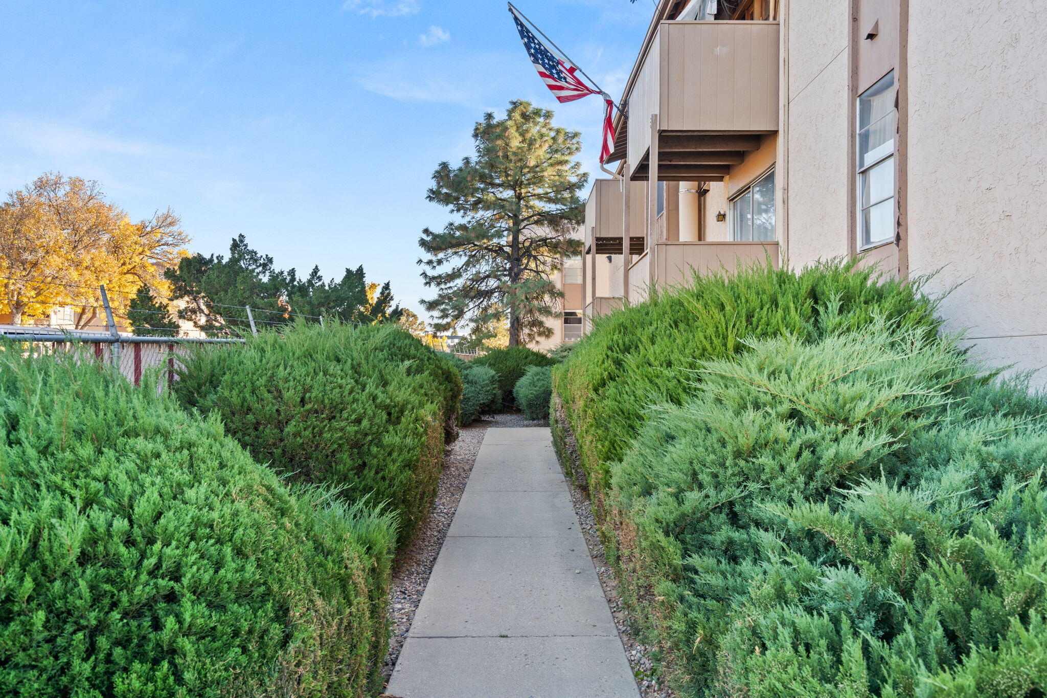 3839 MONTGOMERY Boulevard NE #732