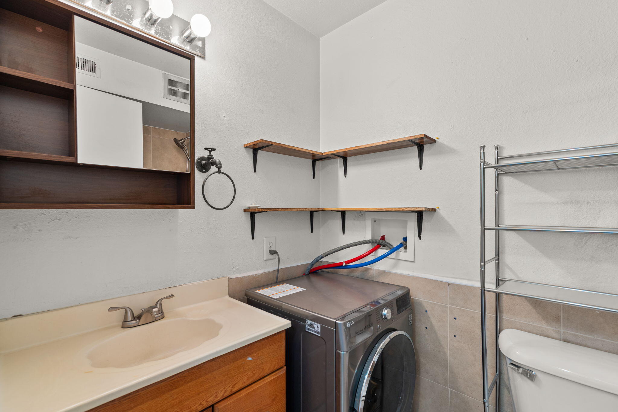 3839 MONTGOMERY Boulevard NE #732