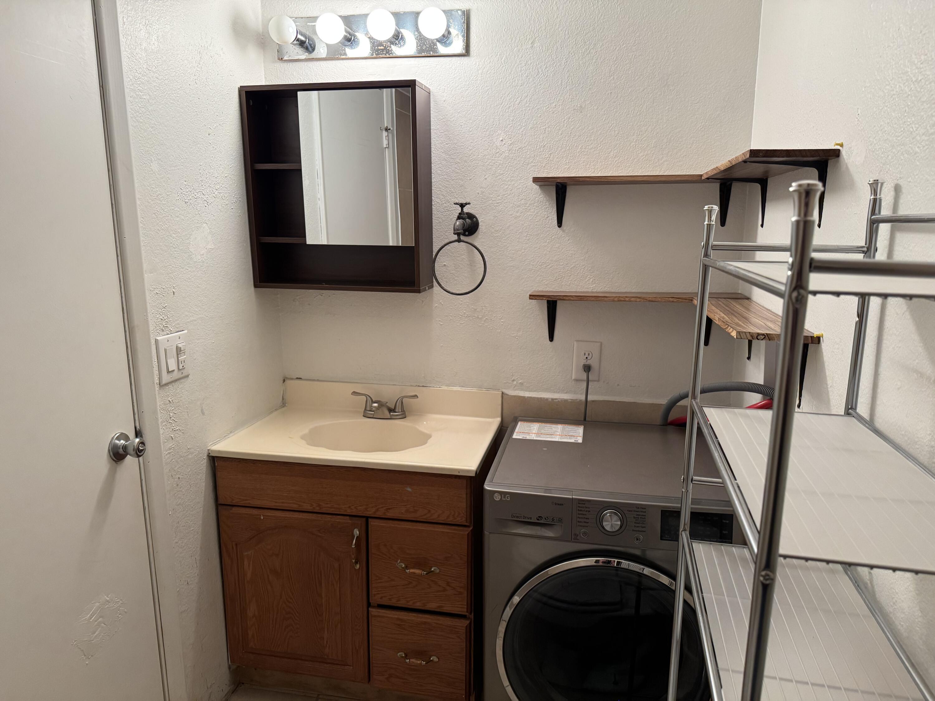 3839 MONTGOMERY Boulevard NE #732