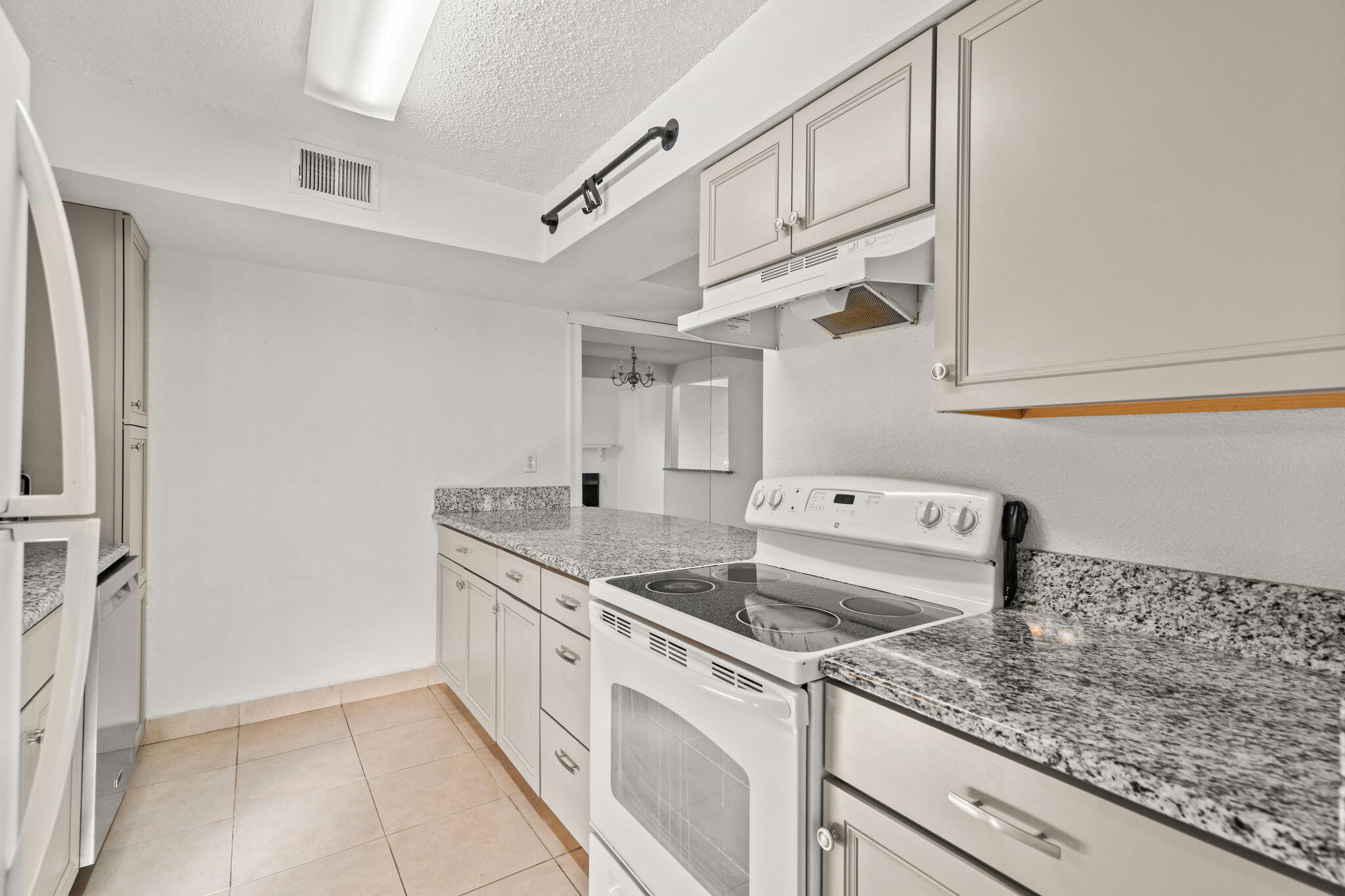 3839 MONTGOMERY Boulevard NE #732