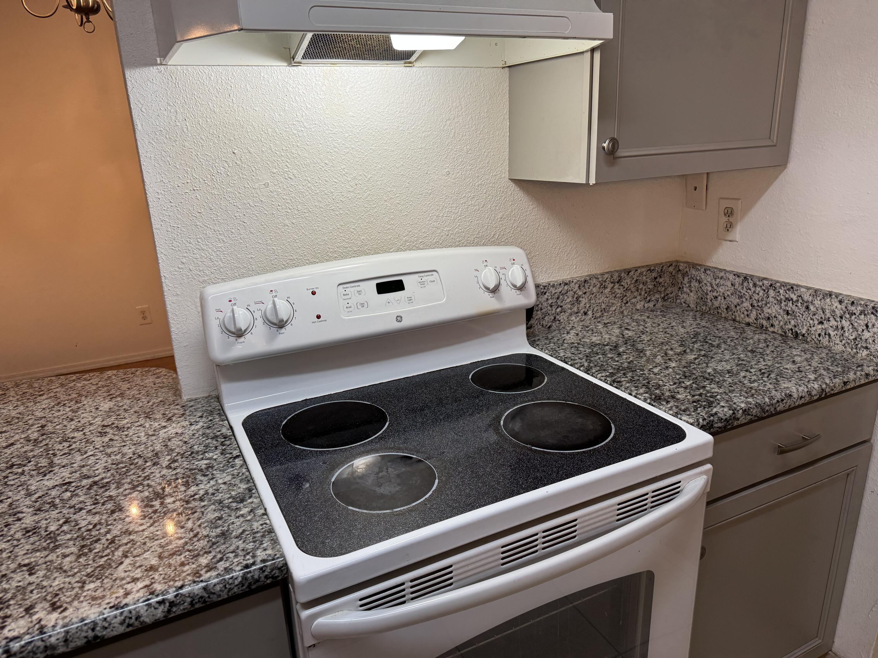 3839 MONTGOMERY Boulevard NE #732
