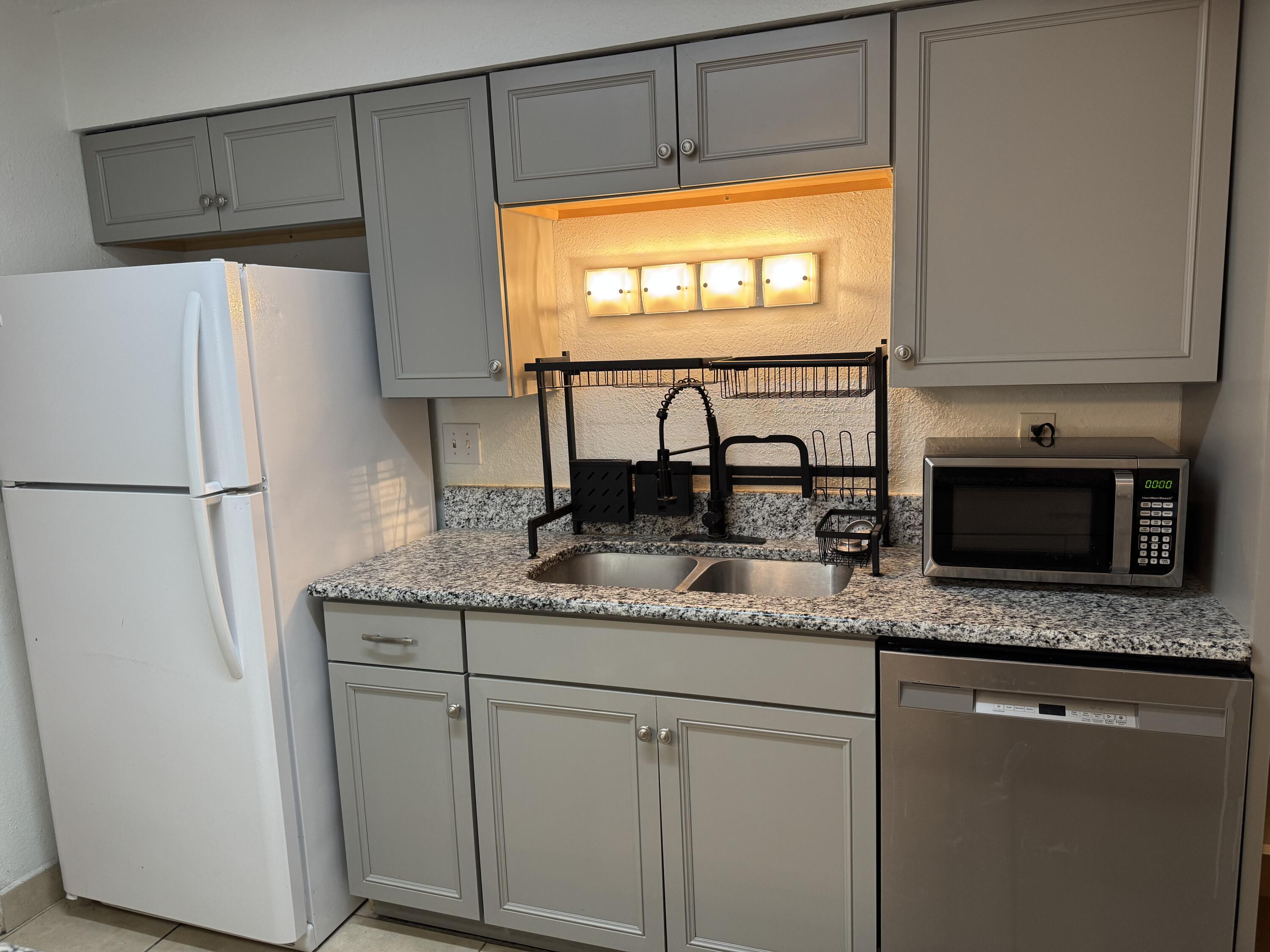 3839 MONTGOMERY Boulevard NE #732