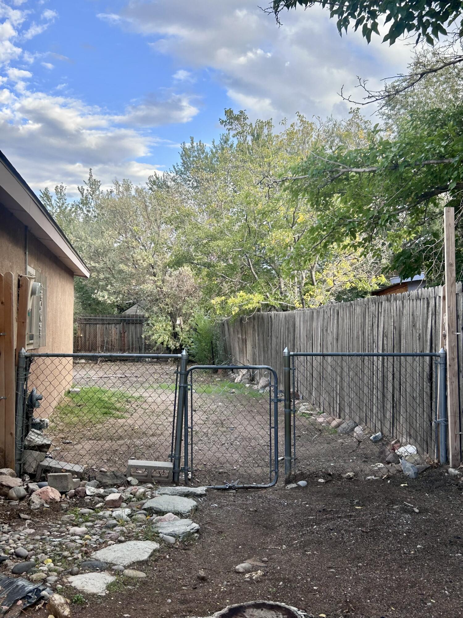 1134 MAPLE Street