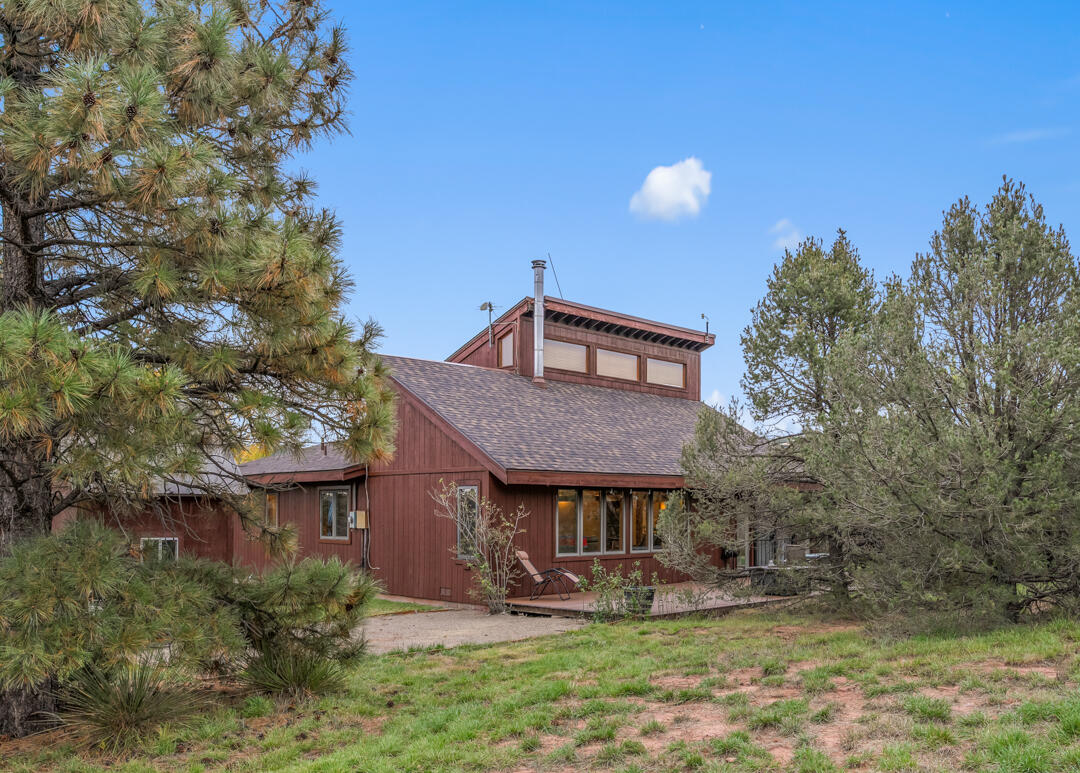 6 Sandia Haven Place