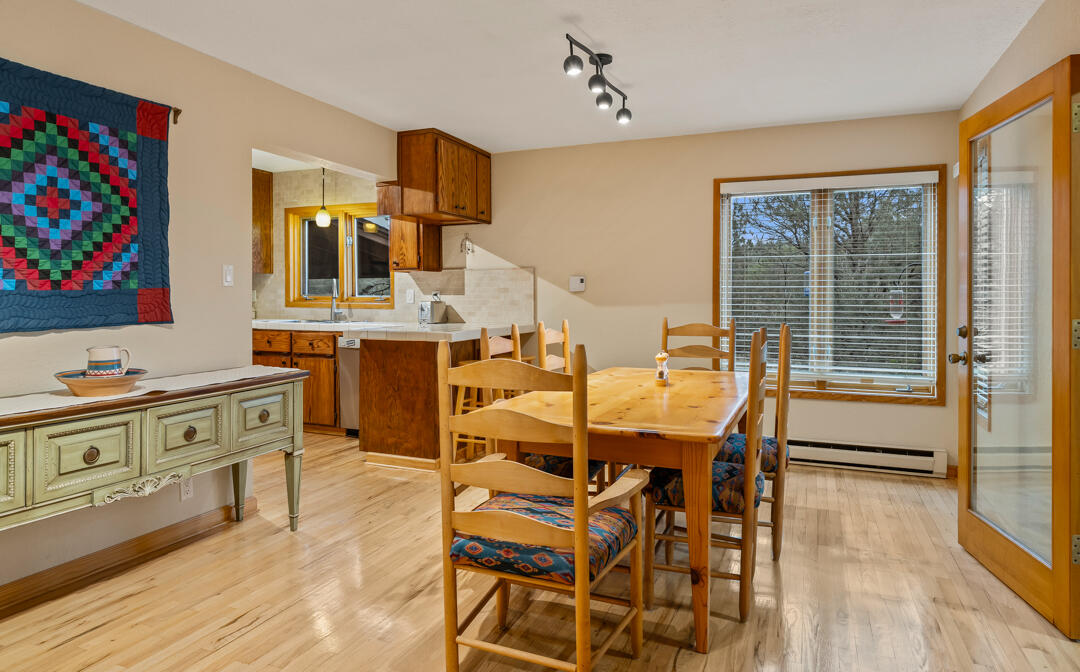 6 Sandia Haven Place