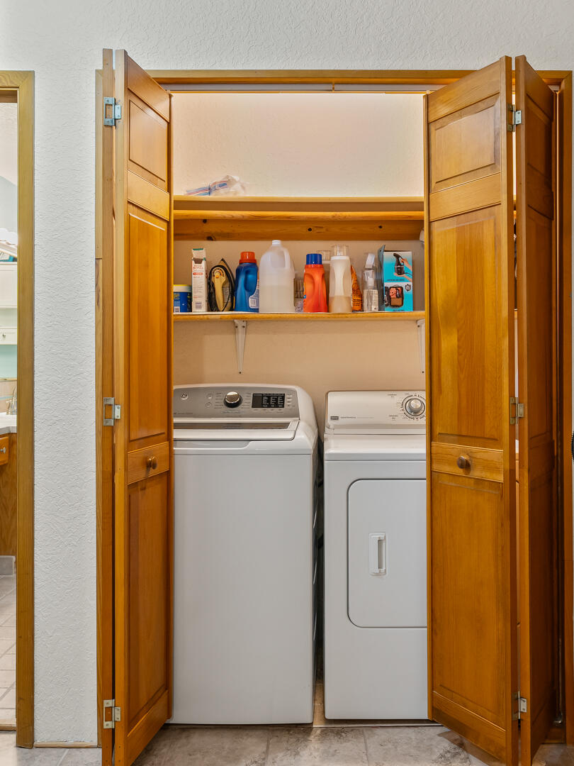 6 Sandia Haven Place