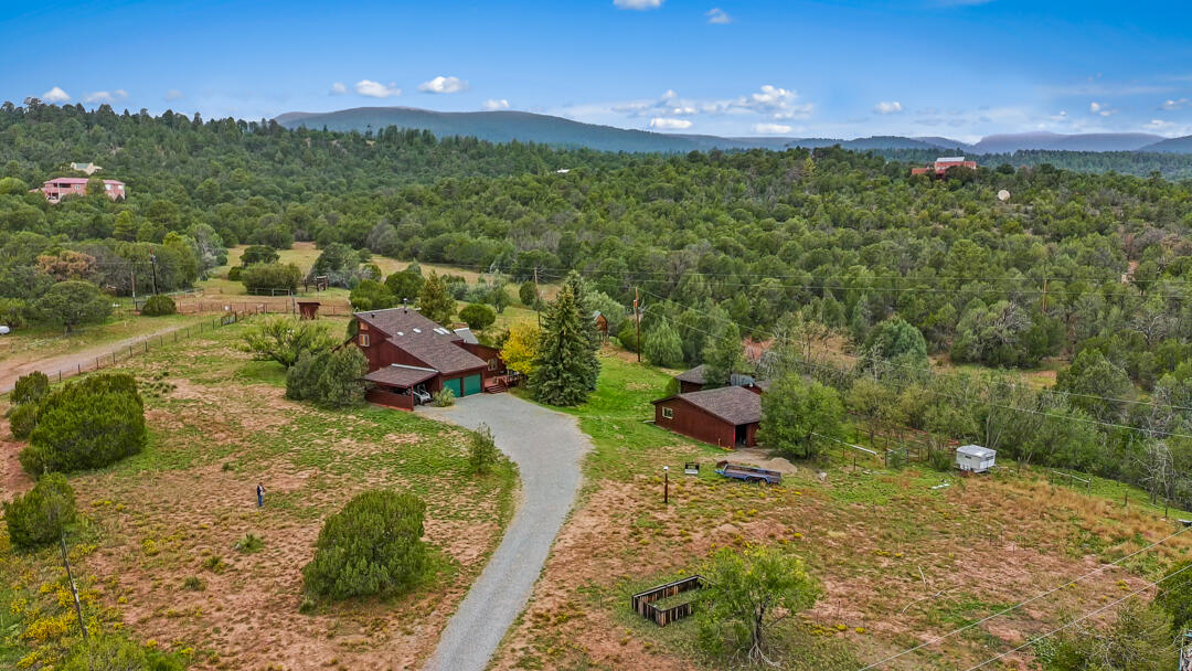 6 Sandia Haven Place