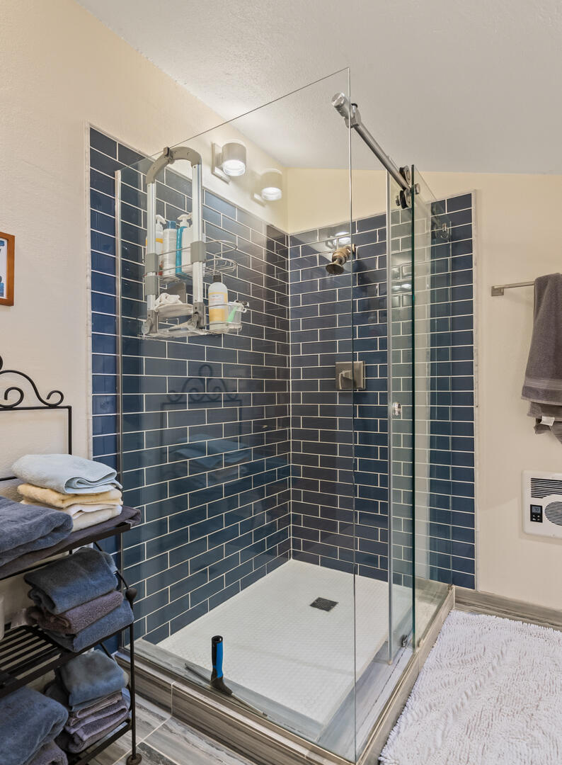 6 Sandia Haven Place