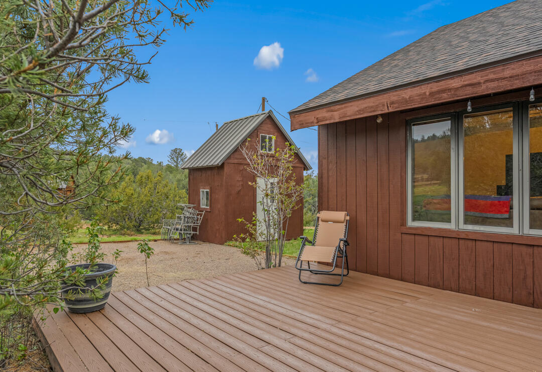 6 Sandia Haven Place