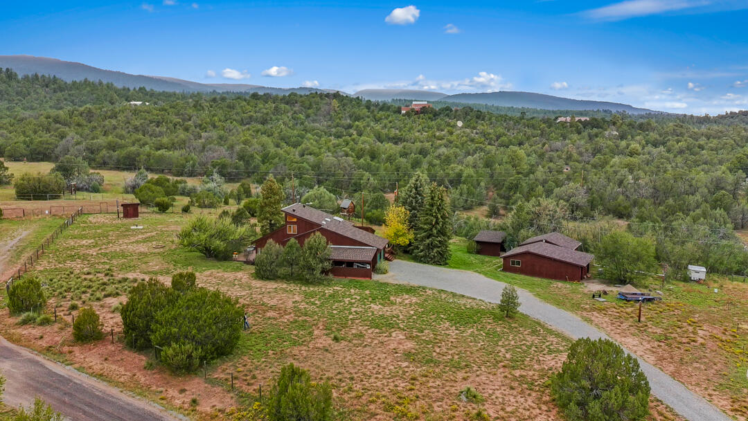 6 Sandia Haven Place