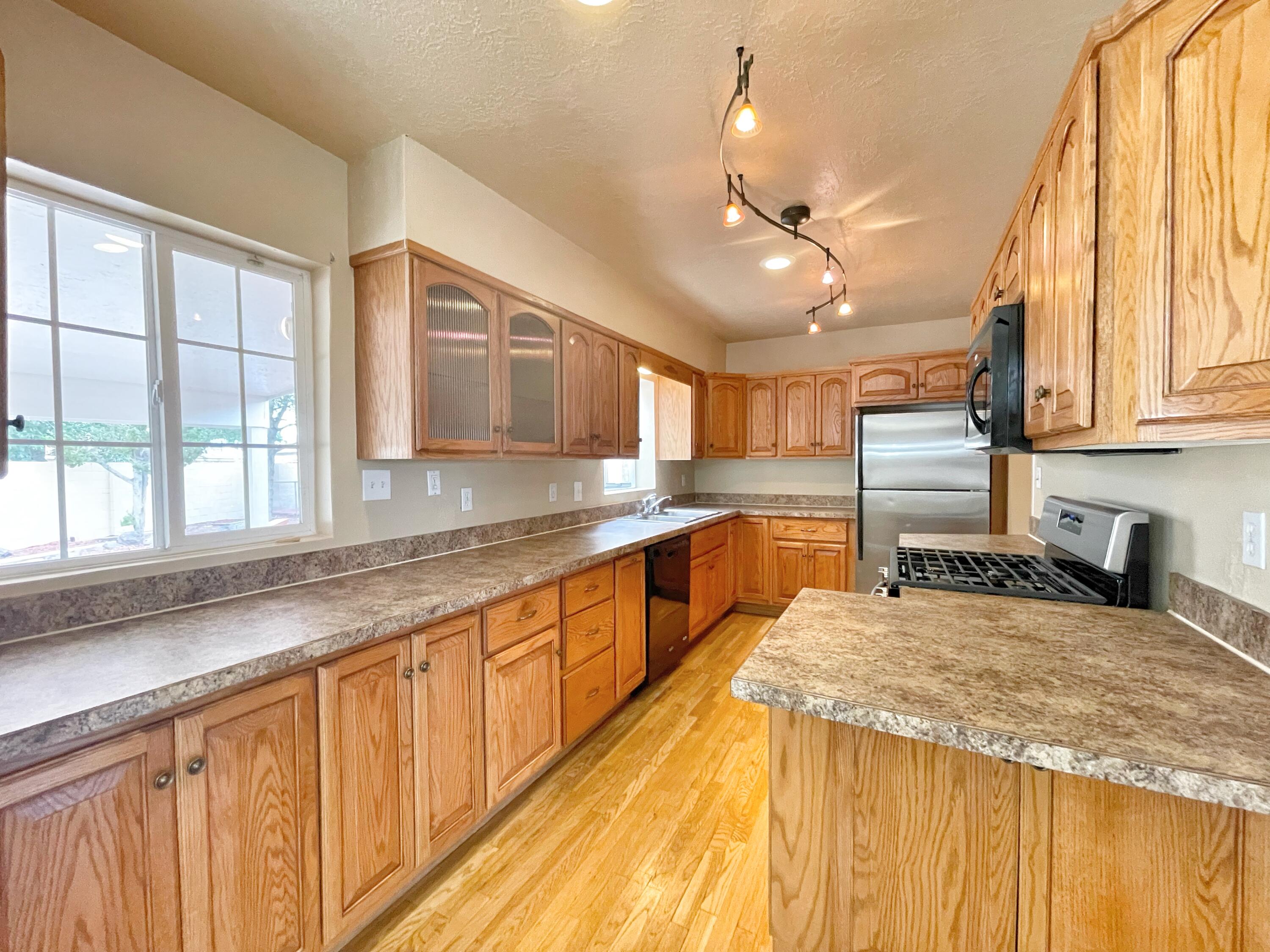 709 PALISADES Drive NW