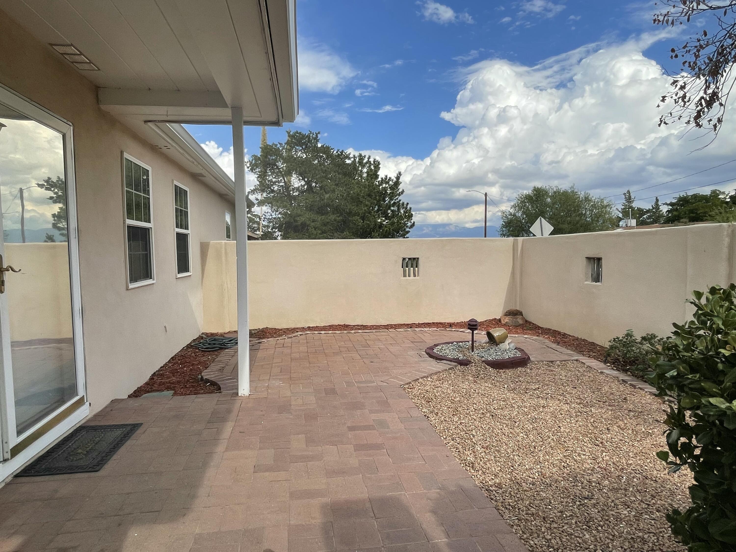 709 PALISADES Drive NW