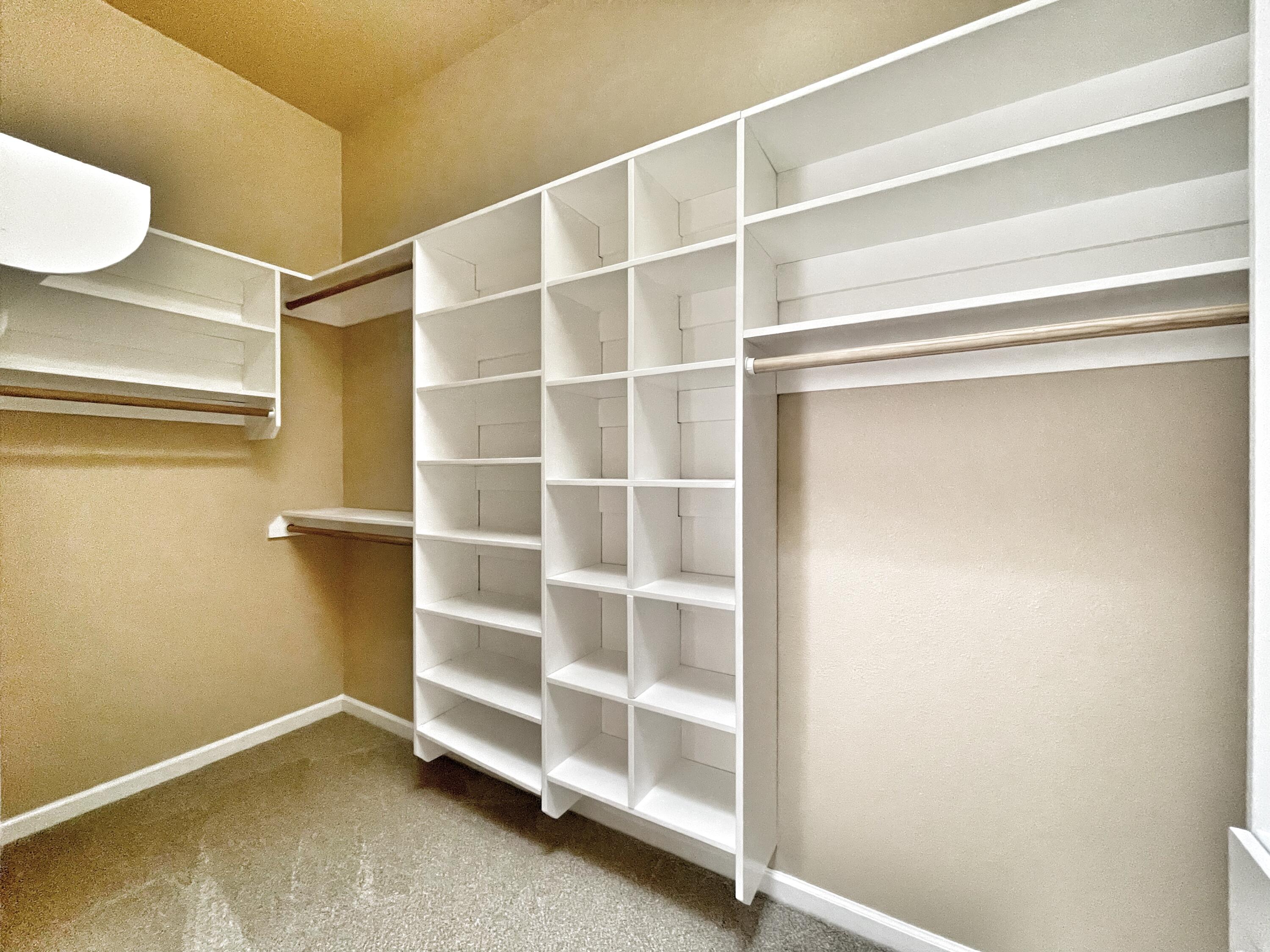 709 PALISADES Drive NW