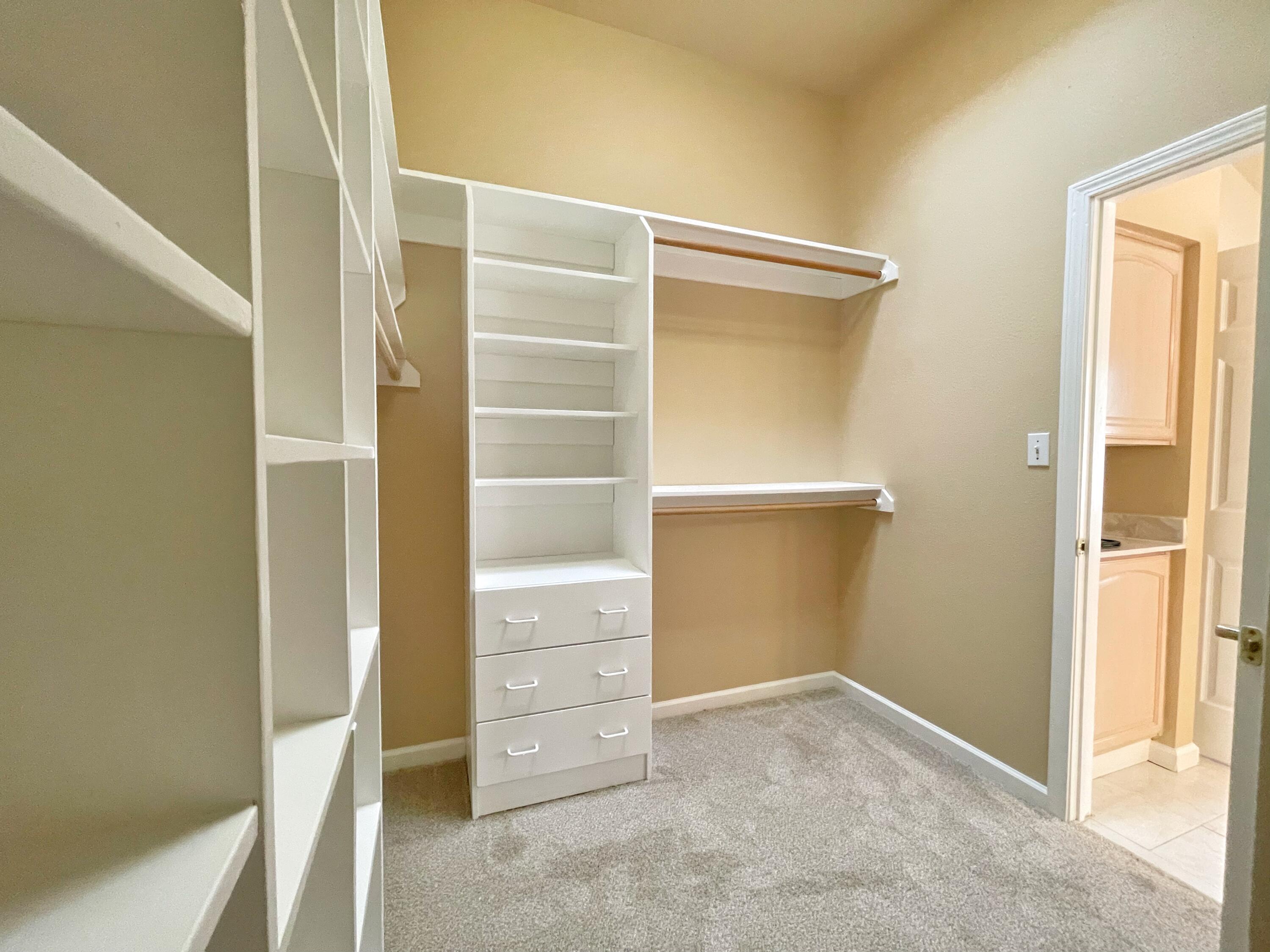 709 PALISADES Drive NW