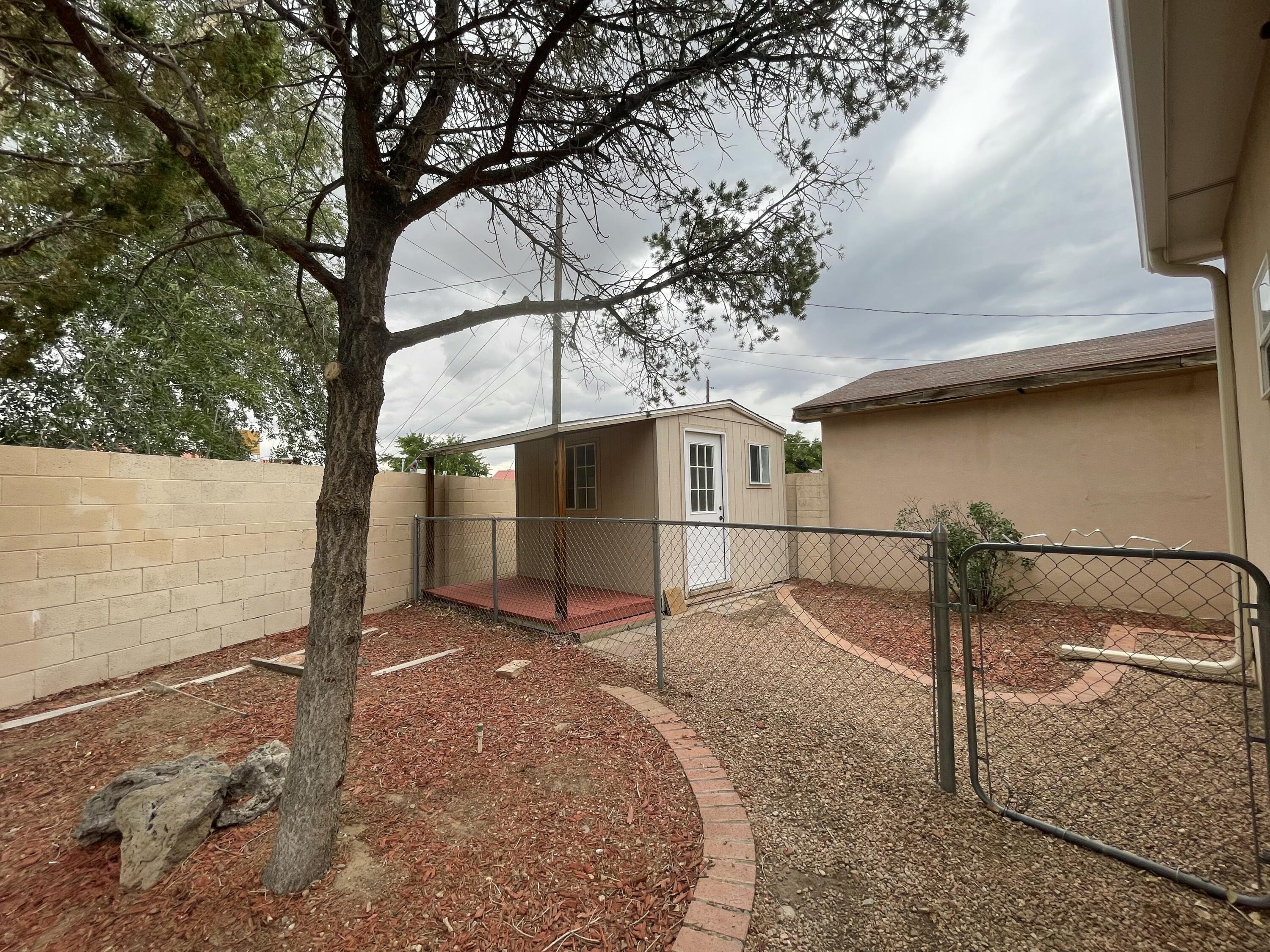 709 PALISADES Drive NW