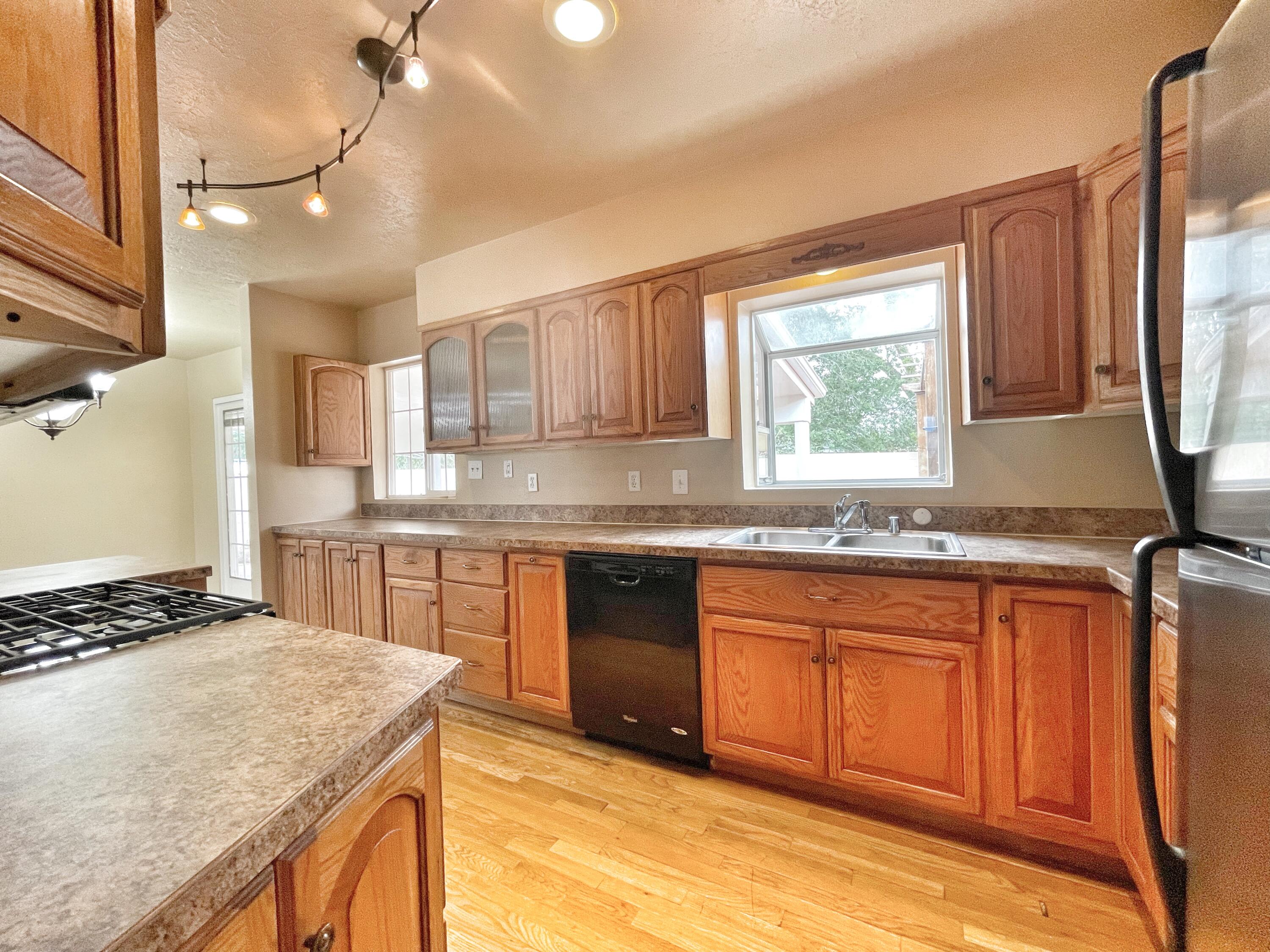 709 PALISADES Drive NW