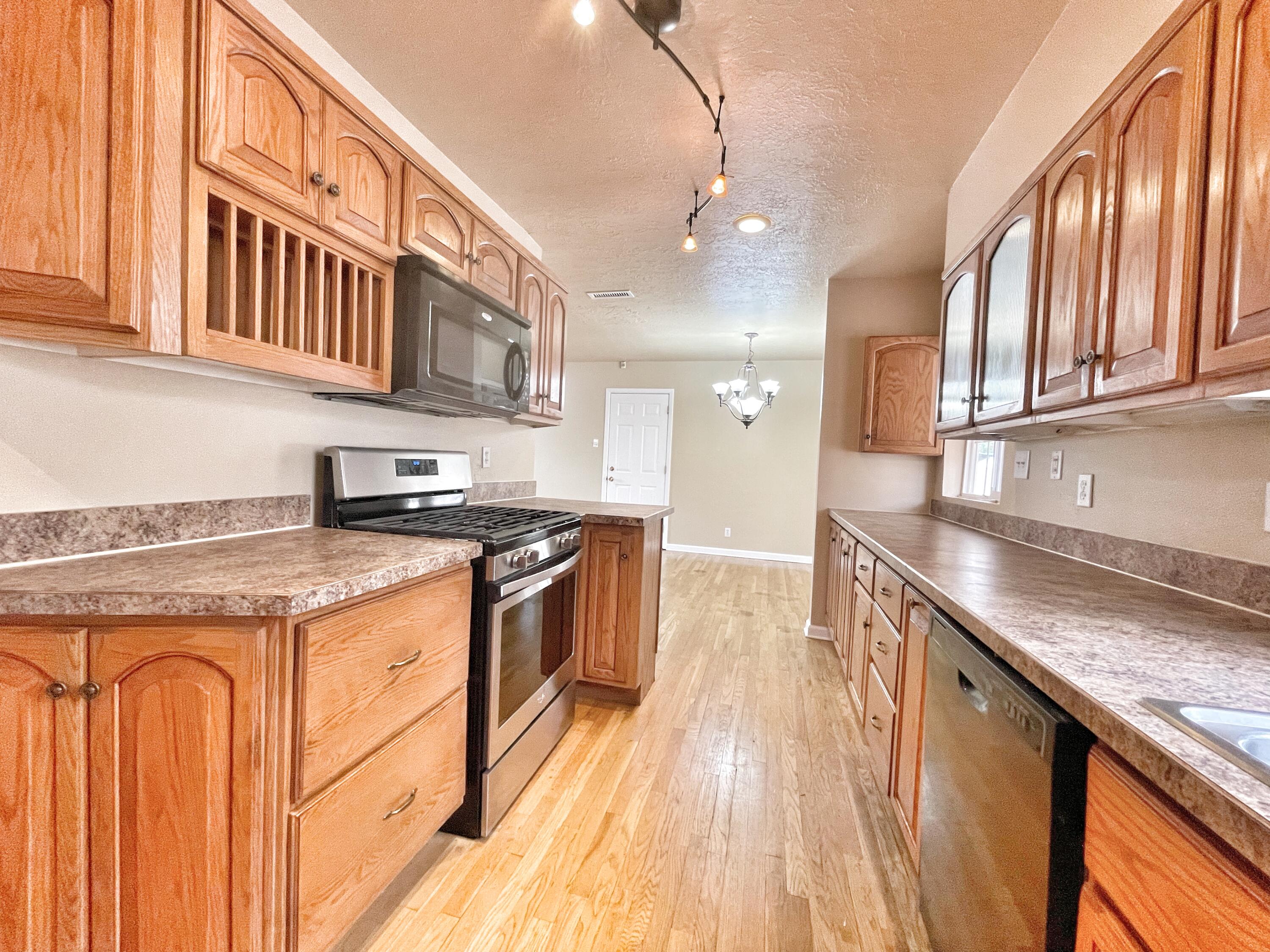 709 PALISADES Drive NW