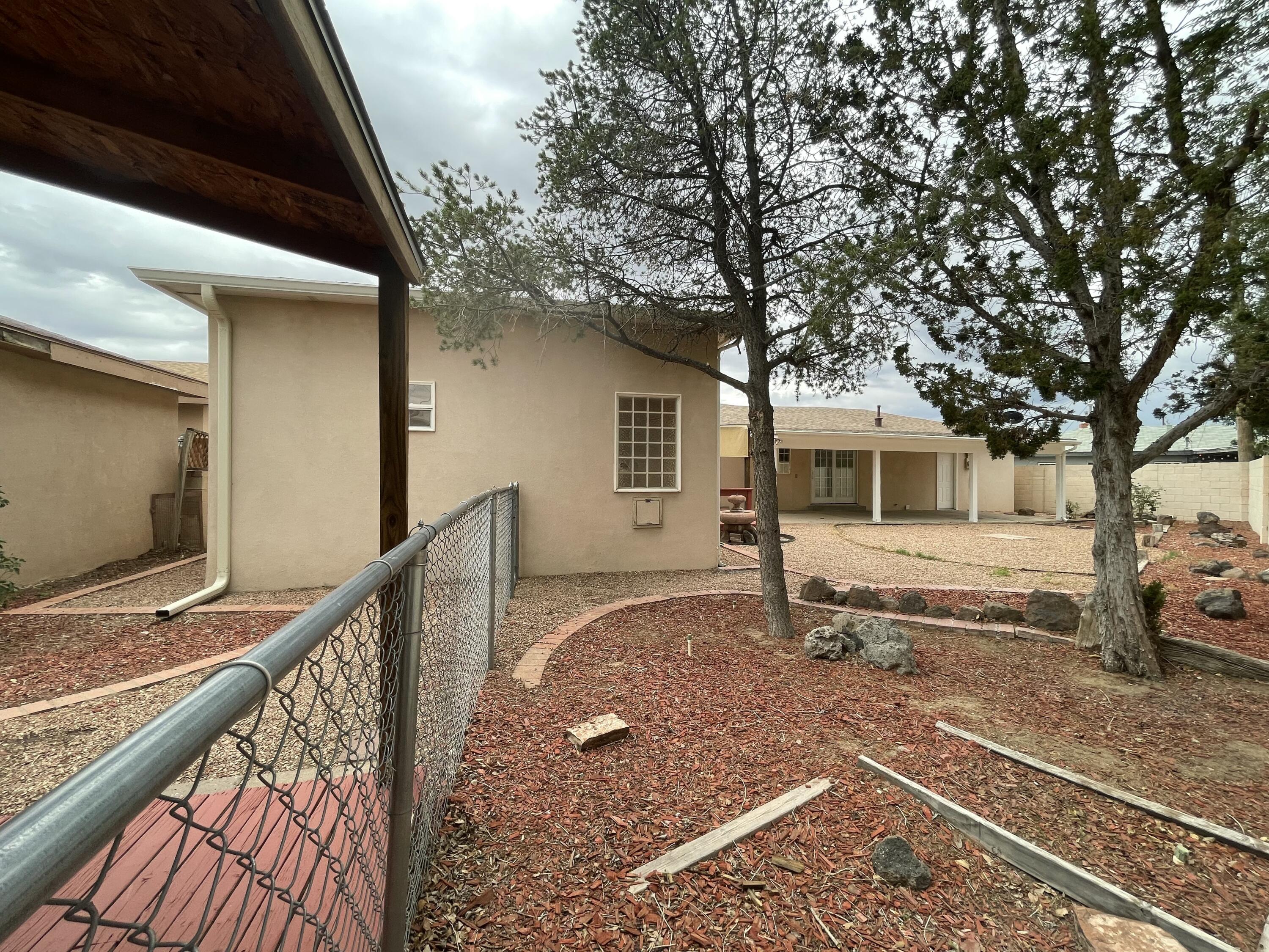 709 PALISADES Drive NW