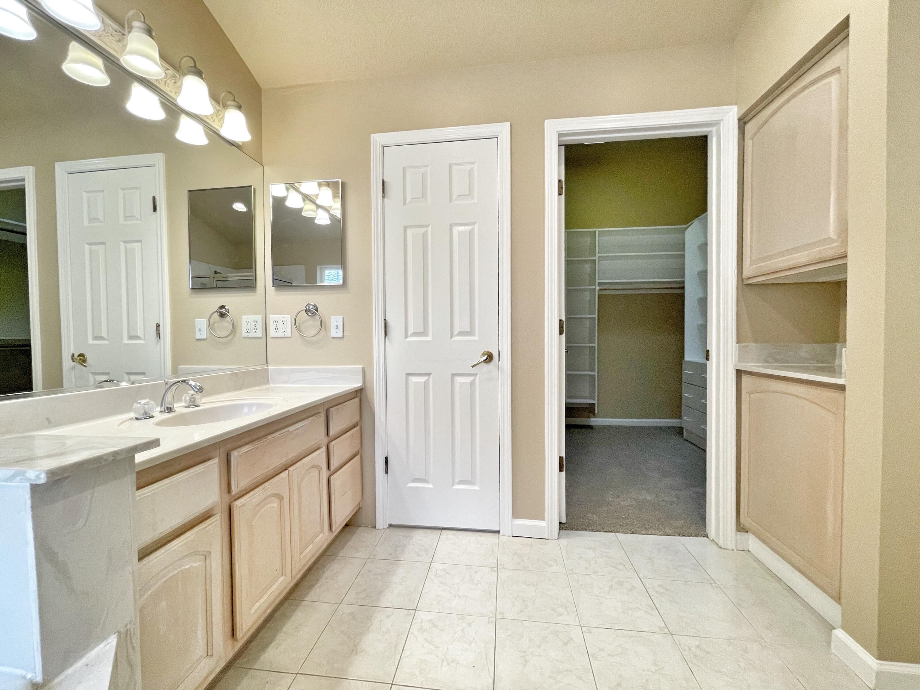 709 PALISADES Drive NW