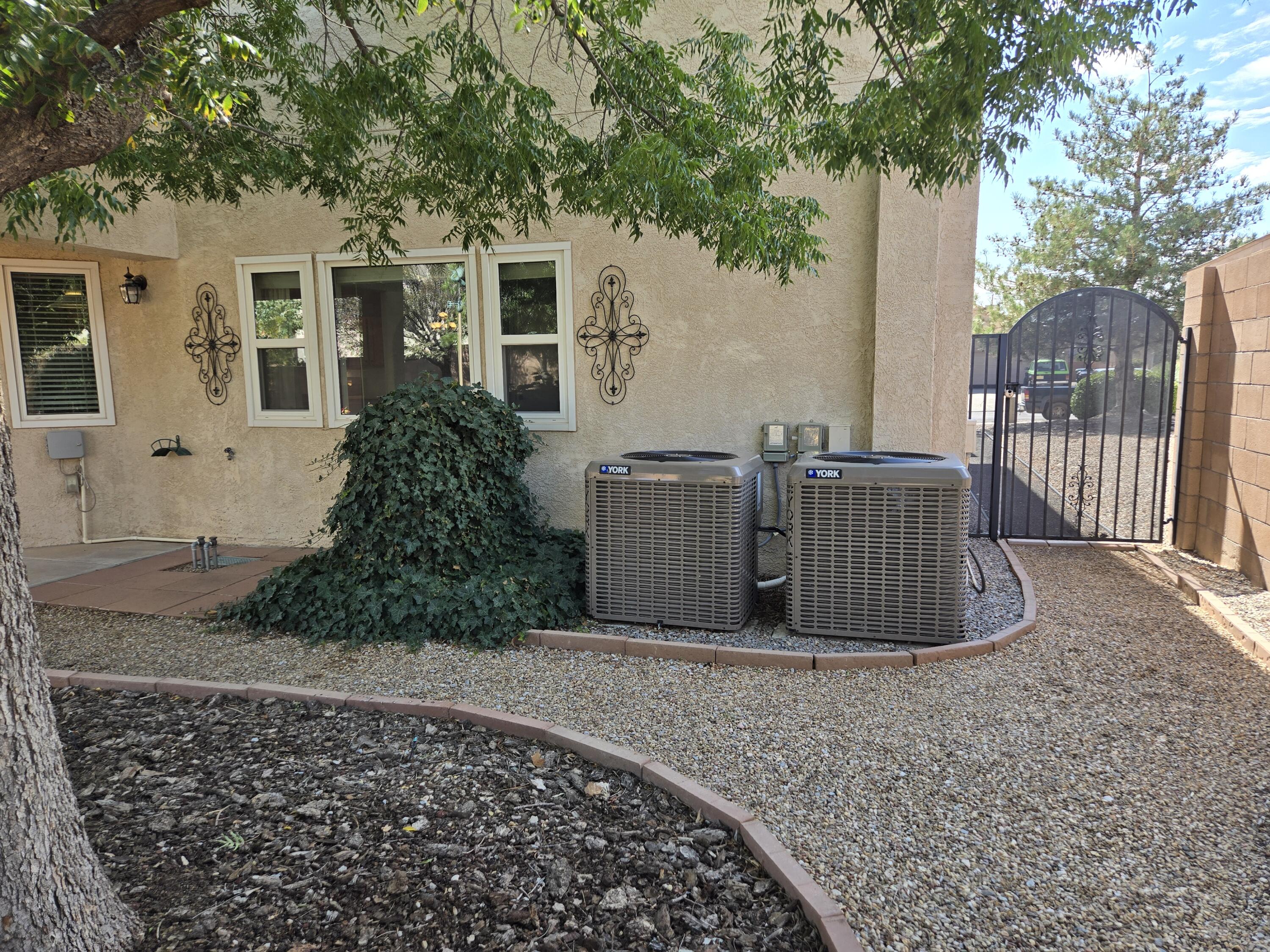 509 SOOTHING MEADOWS Drive NE