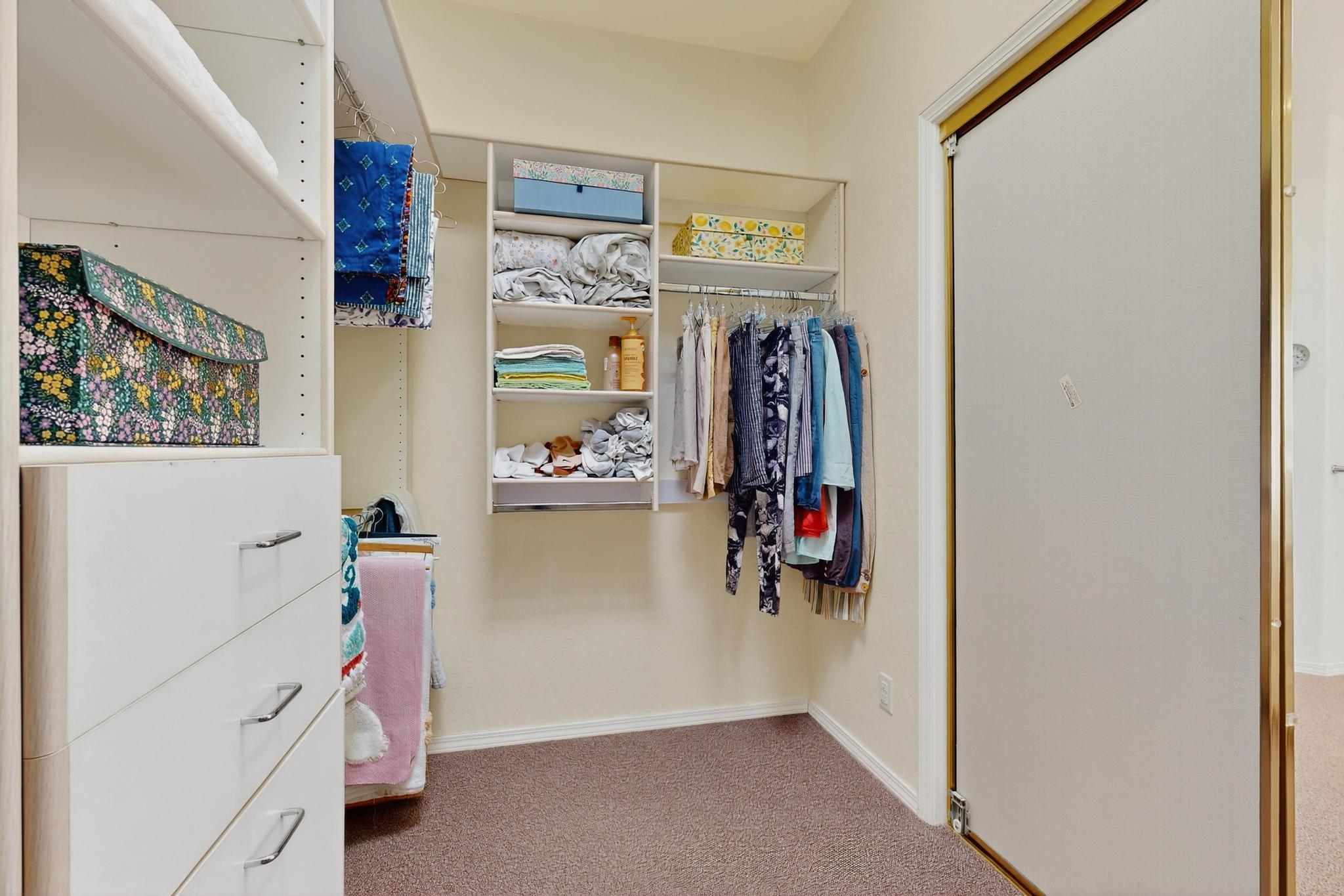 832 ACAPULCO Road NE