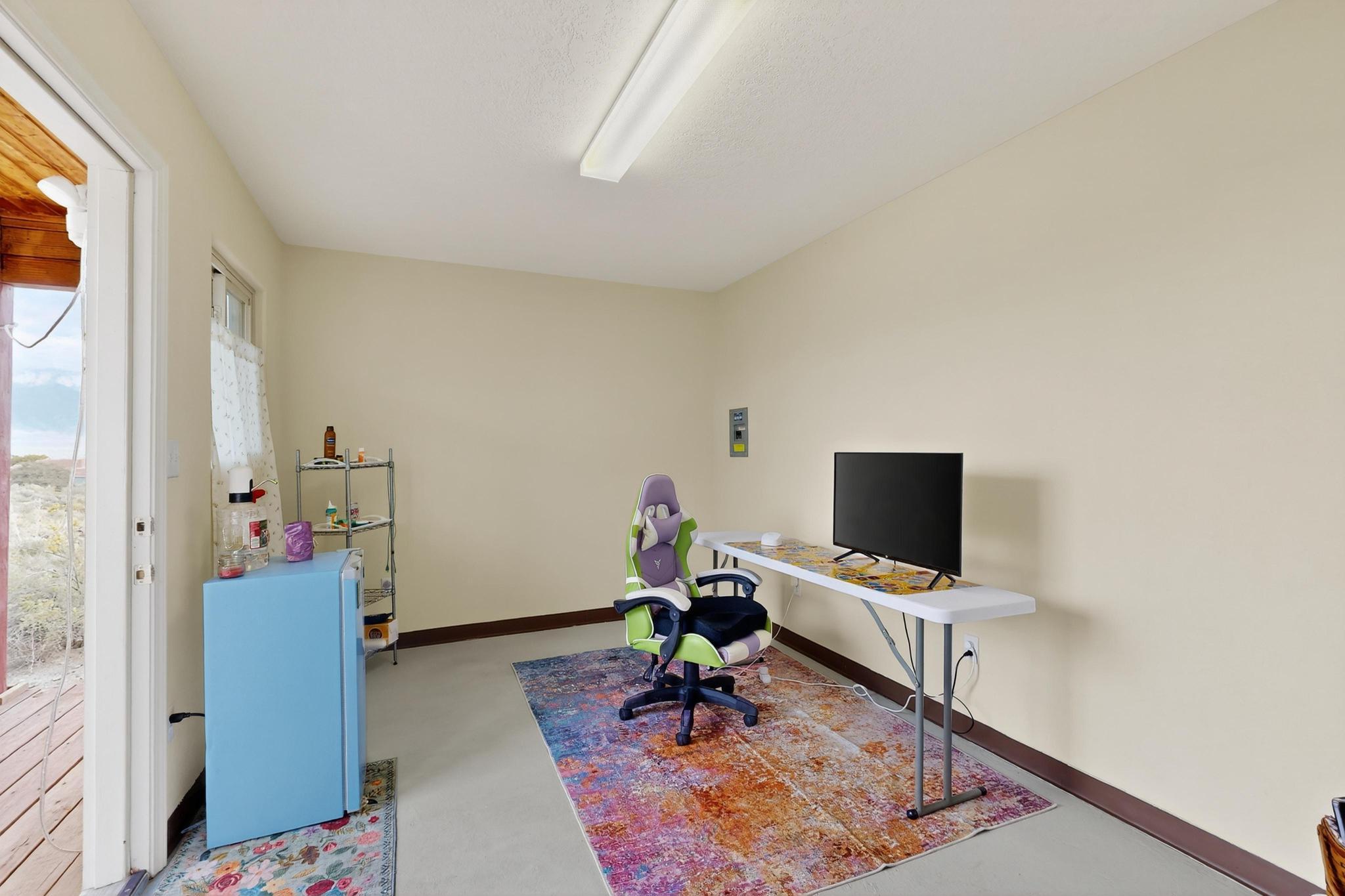 832 ACAPULCO Road NE