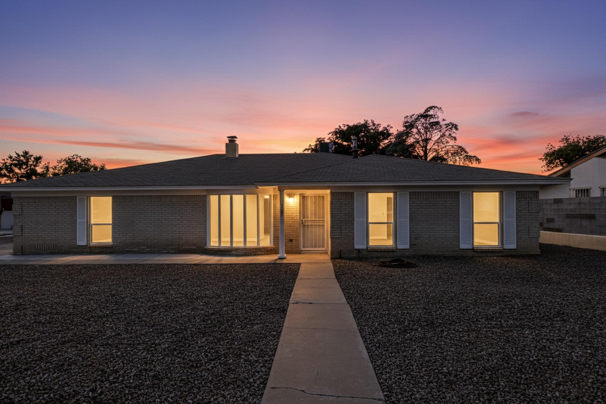 2301 SATURN Place NE