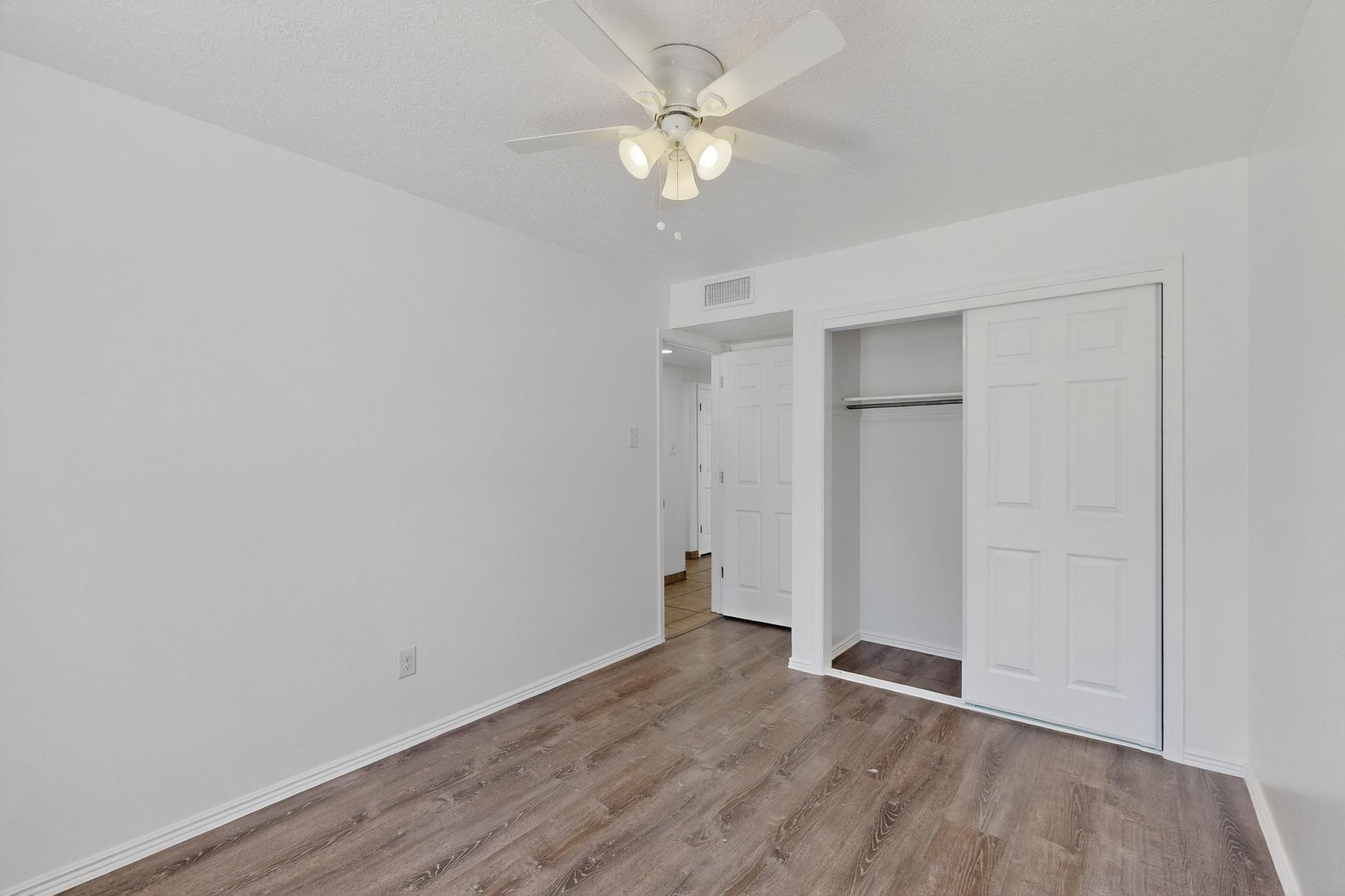 2301 SATURN Place NE