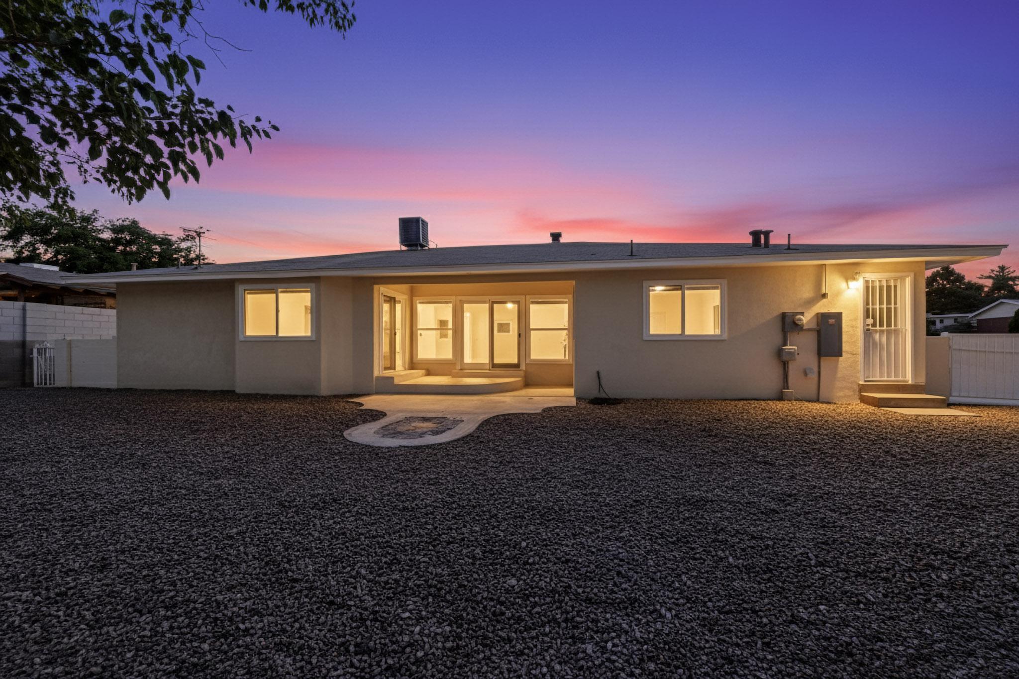 2301 SATURN Place NE