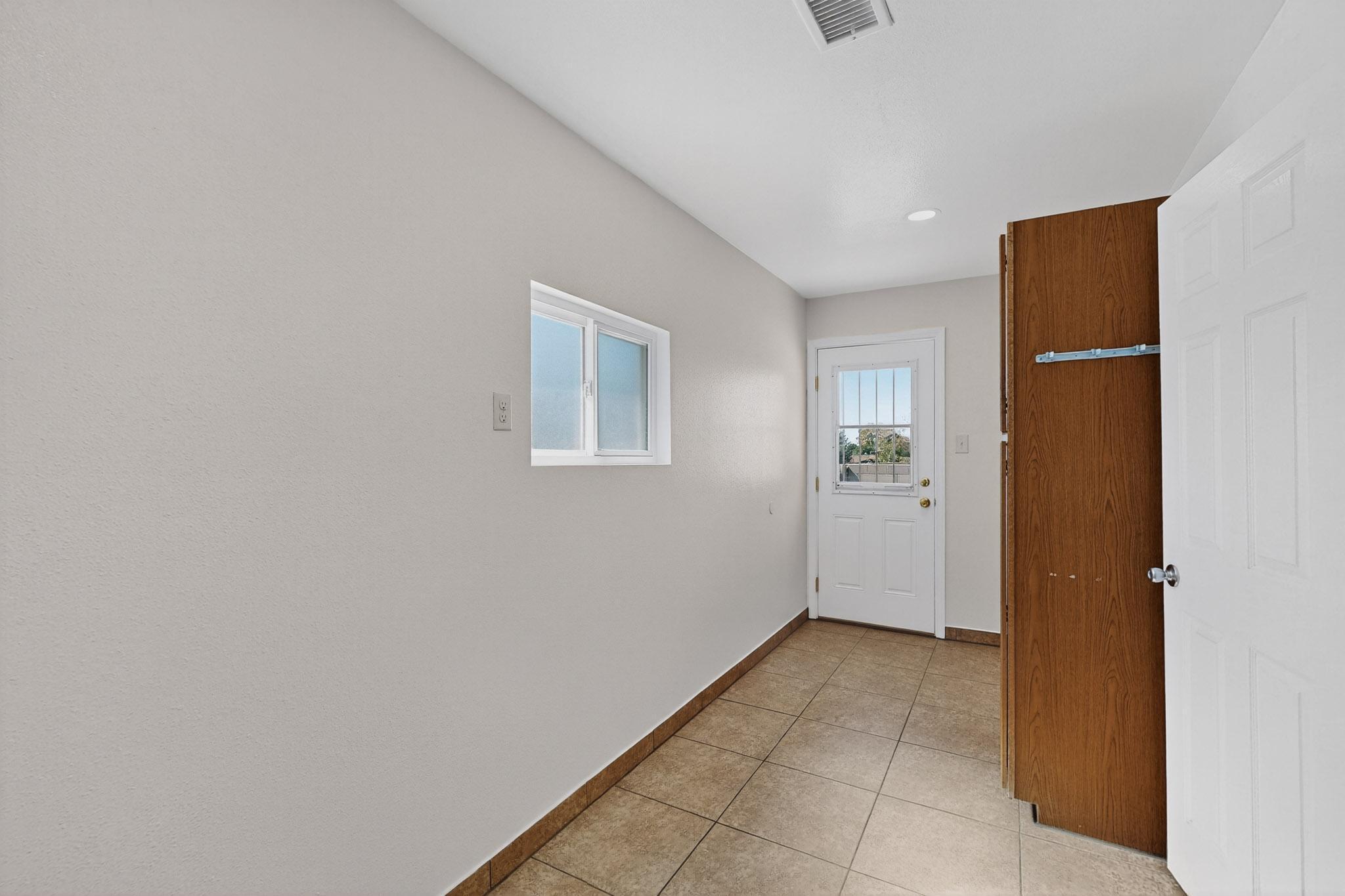 2301 SATURN Place NE