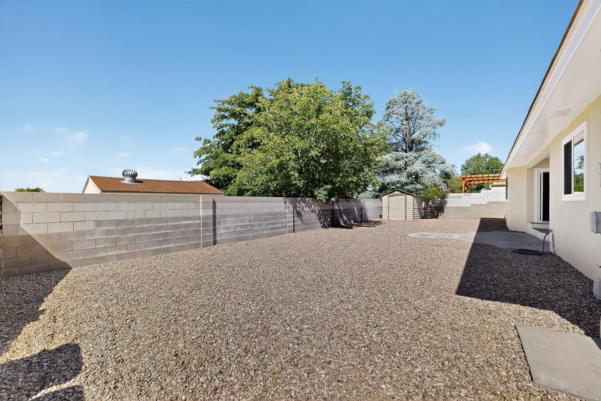 2301 SATURN Place NE