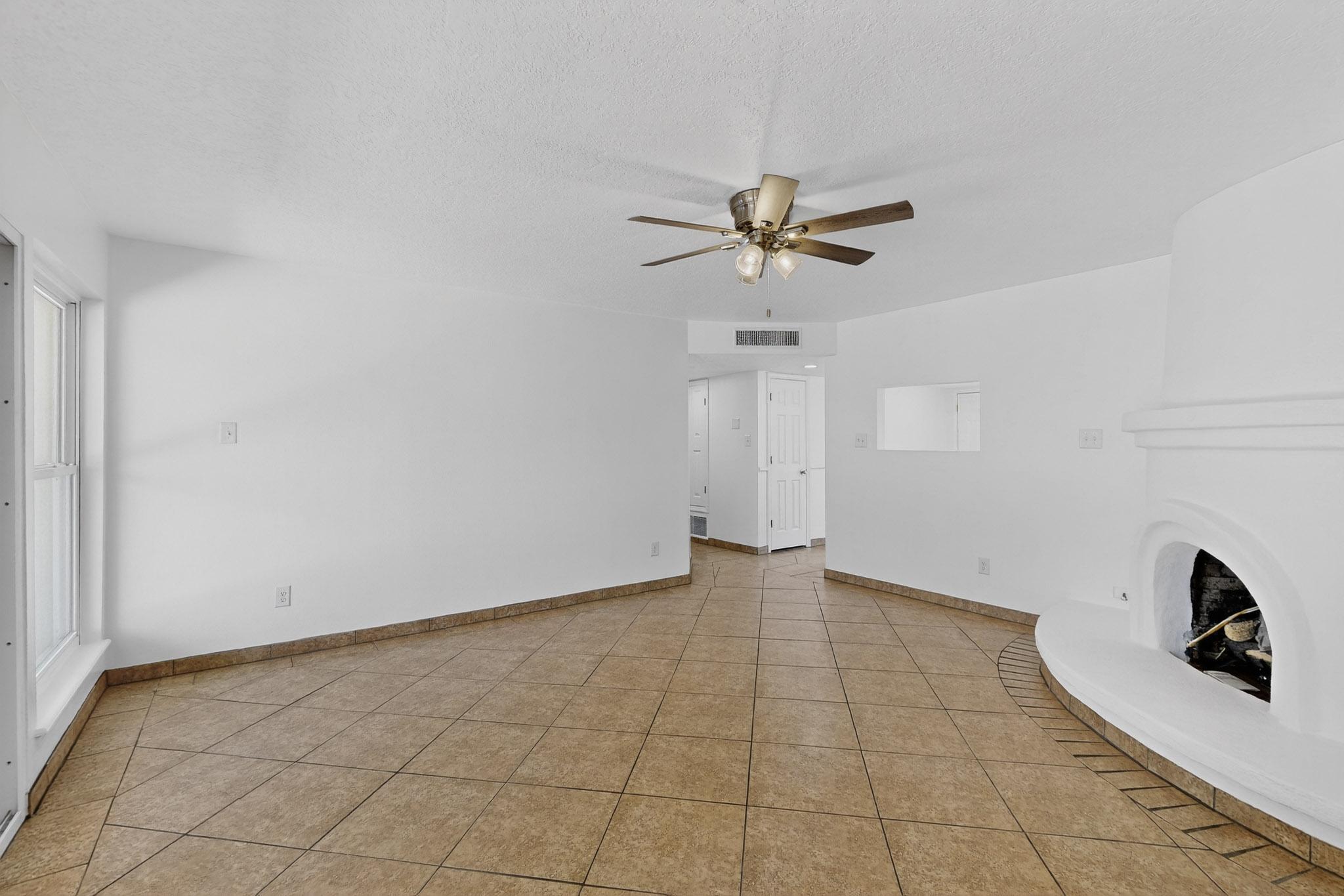 2301 SATURN Place NE