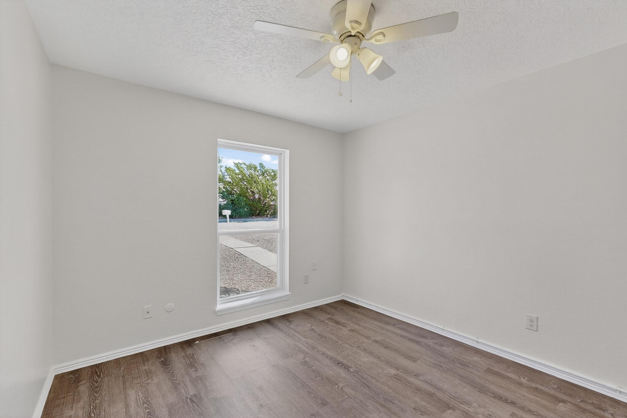 2301 SATURN Place NE