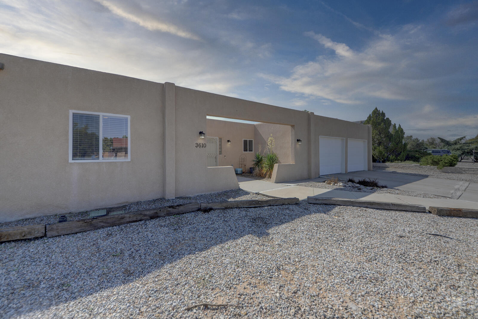 3610 OAKMOUNT Drive SE