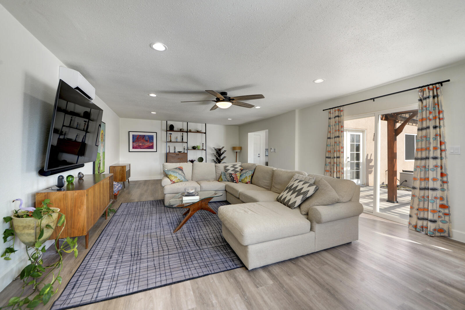 3610 OAKMOUNT Drive SE