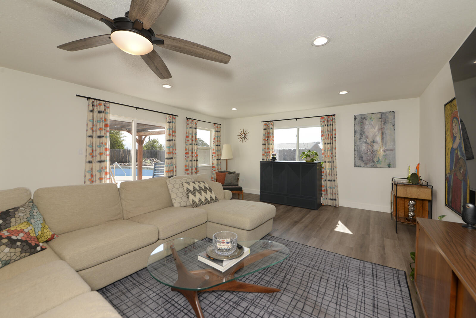 3610 OAKMOUNT Drive SE