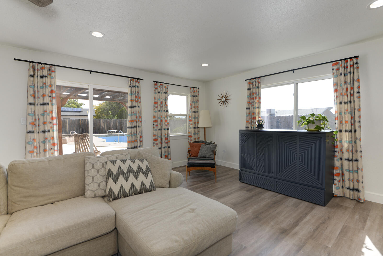 3610 OAKMOUNT Drive SE