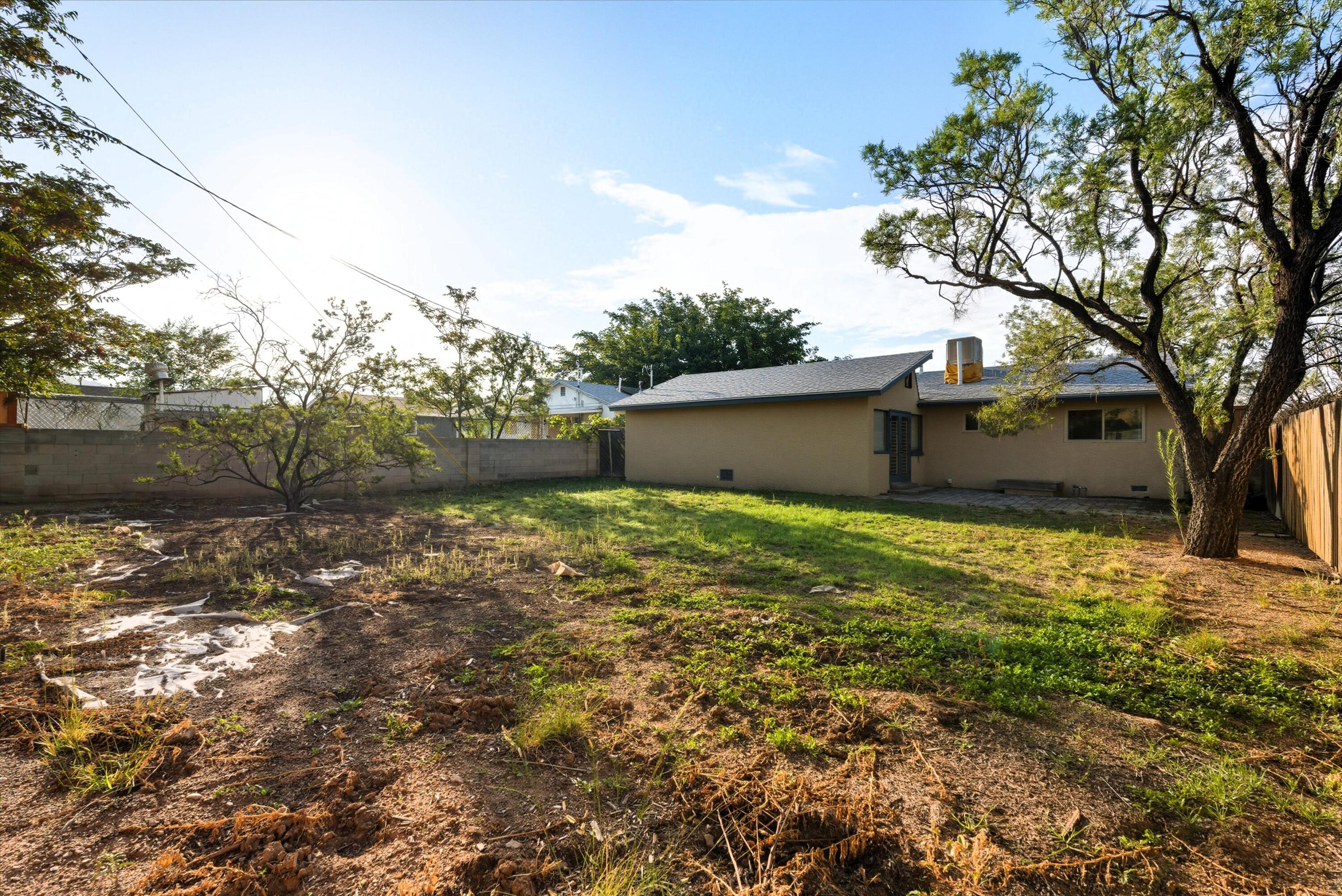 8605 Mountain Road NE