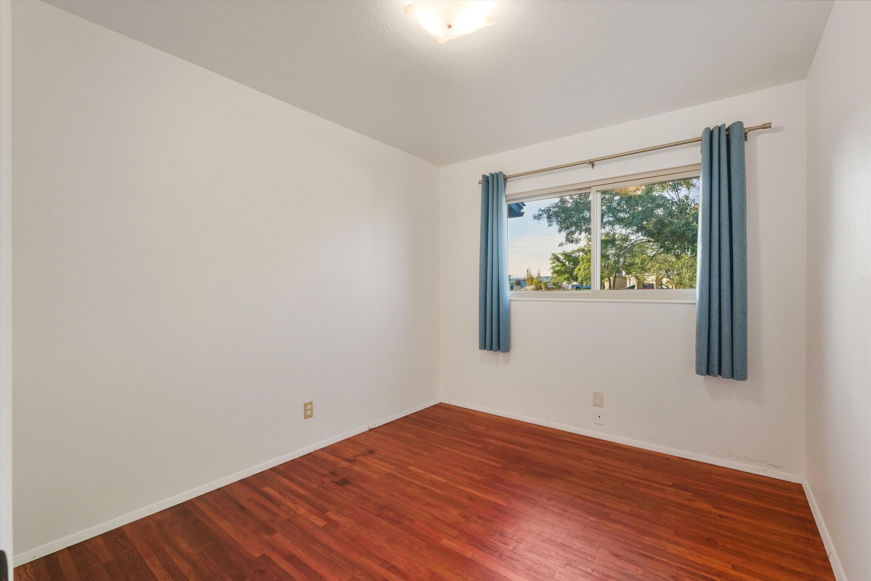 8605 Mountain Road NE