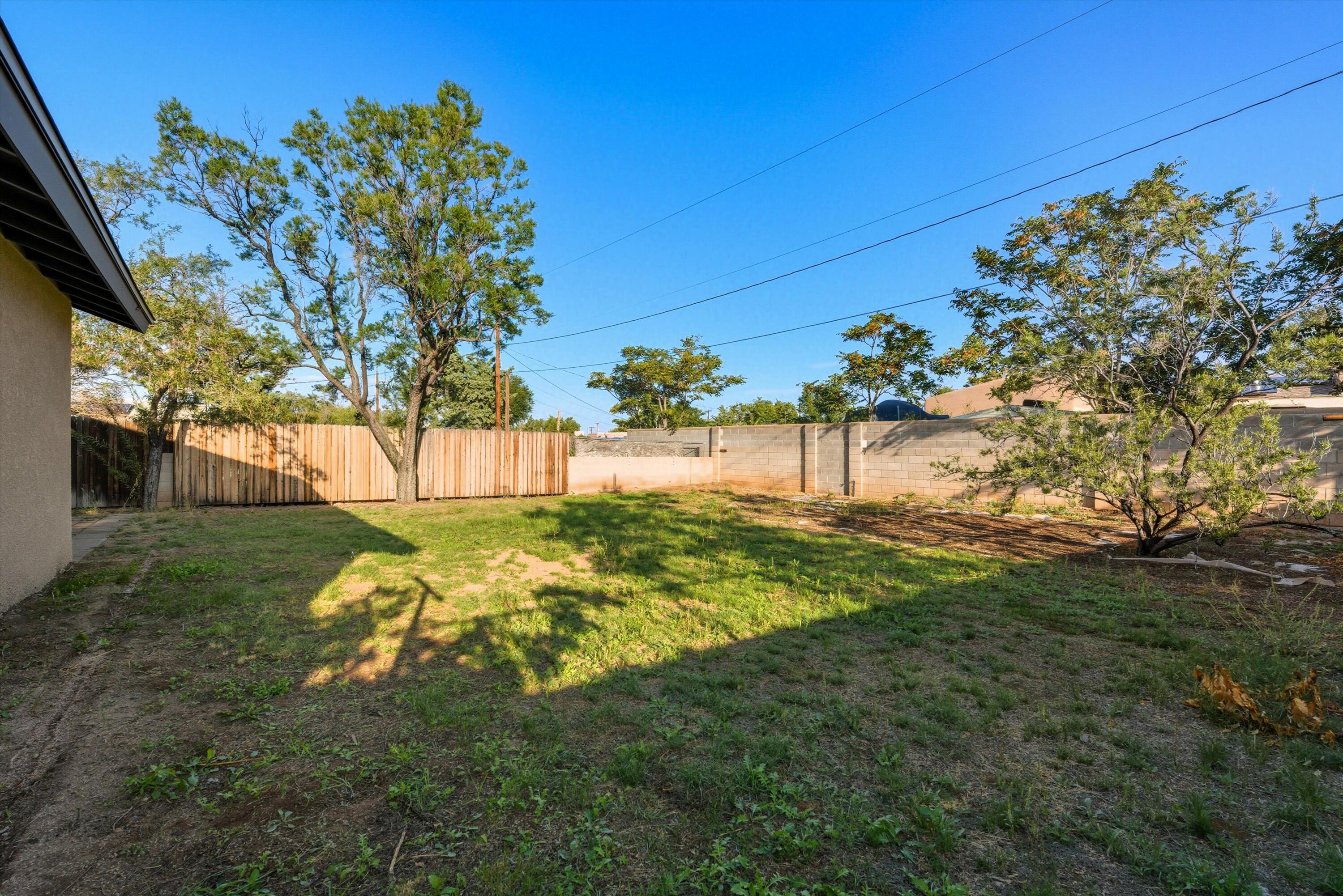 8605 Mountain Road NE