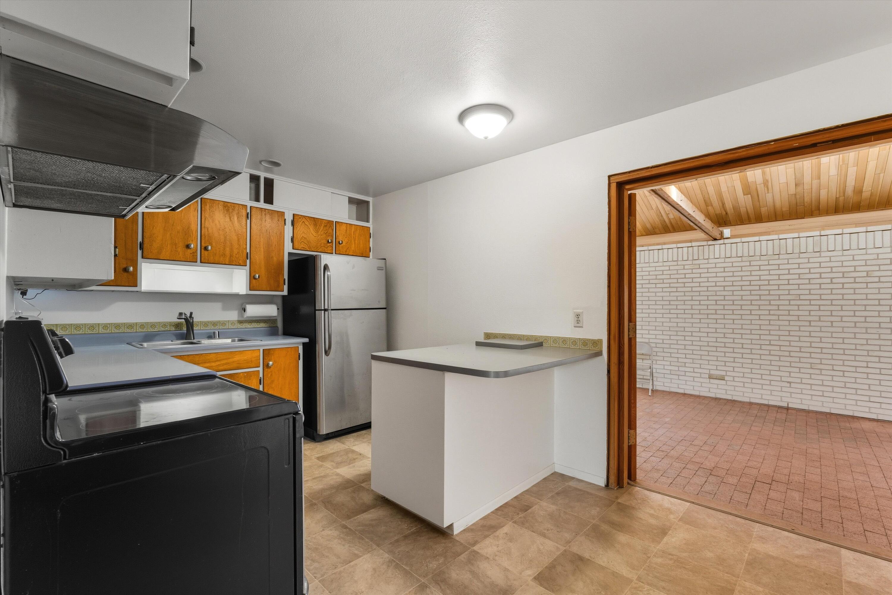 8605 Mountain Road NE