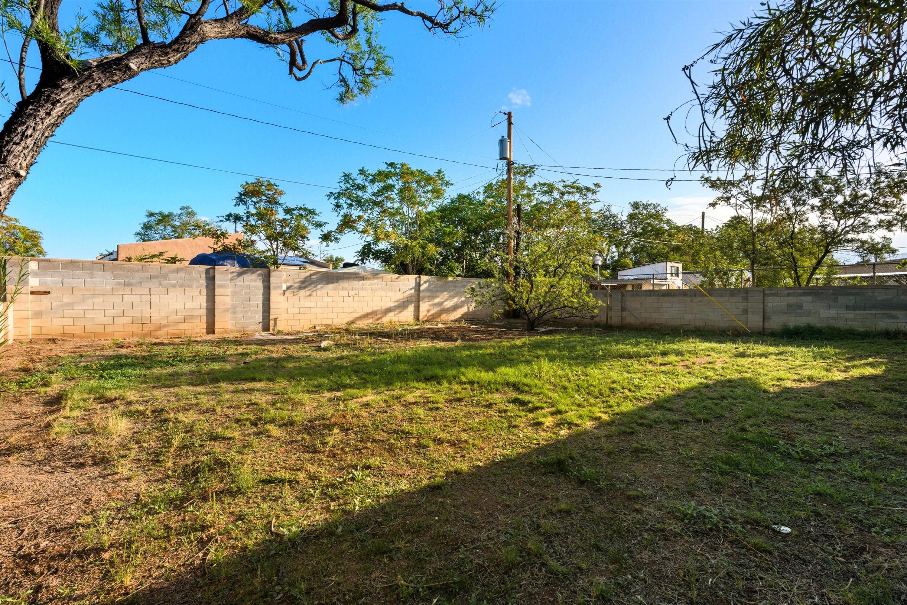 8605 Mountain Road NE