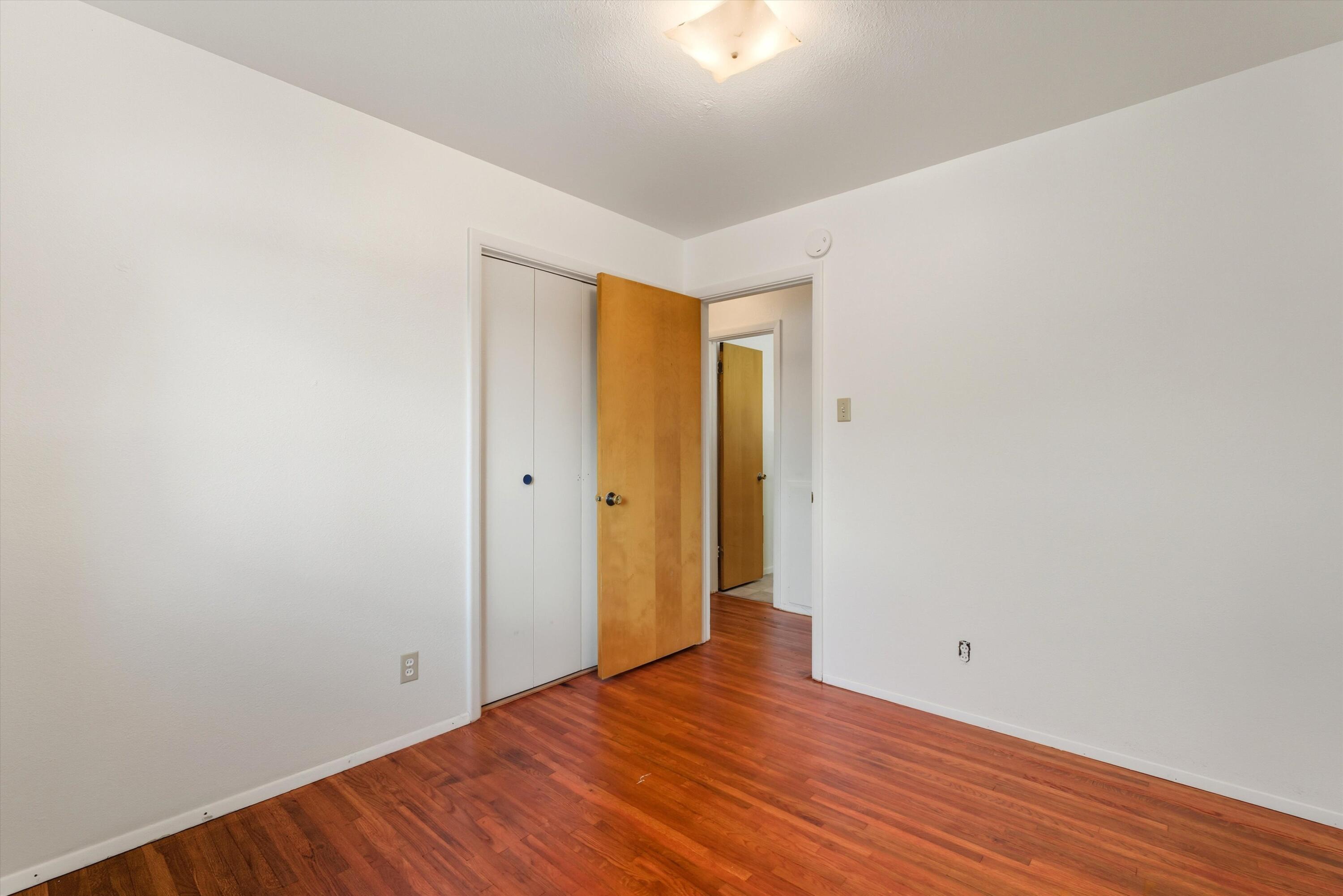 8605 Mountain Road NE