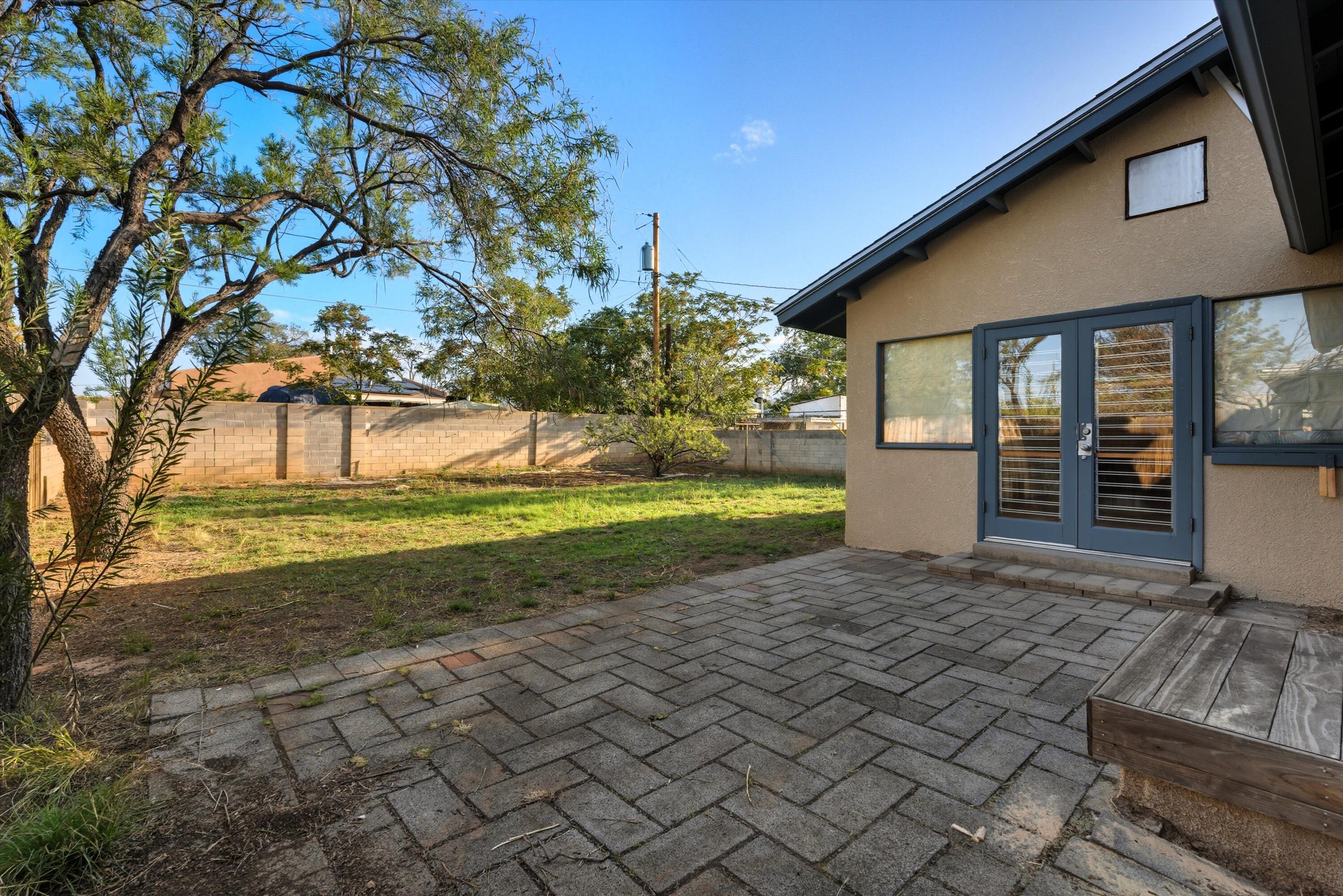 8605 Mountain Road NE