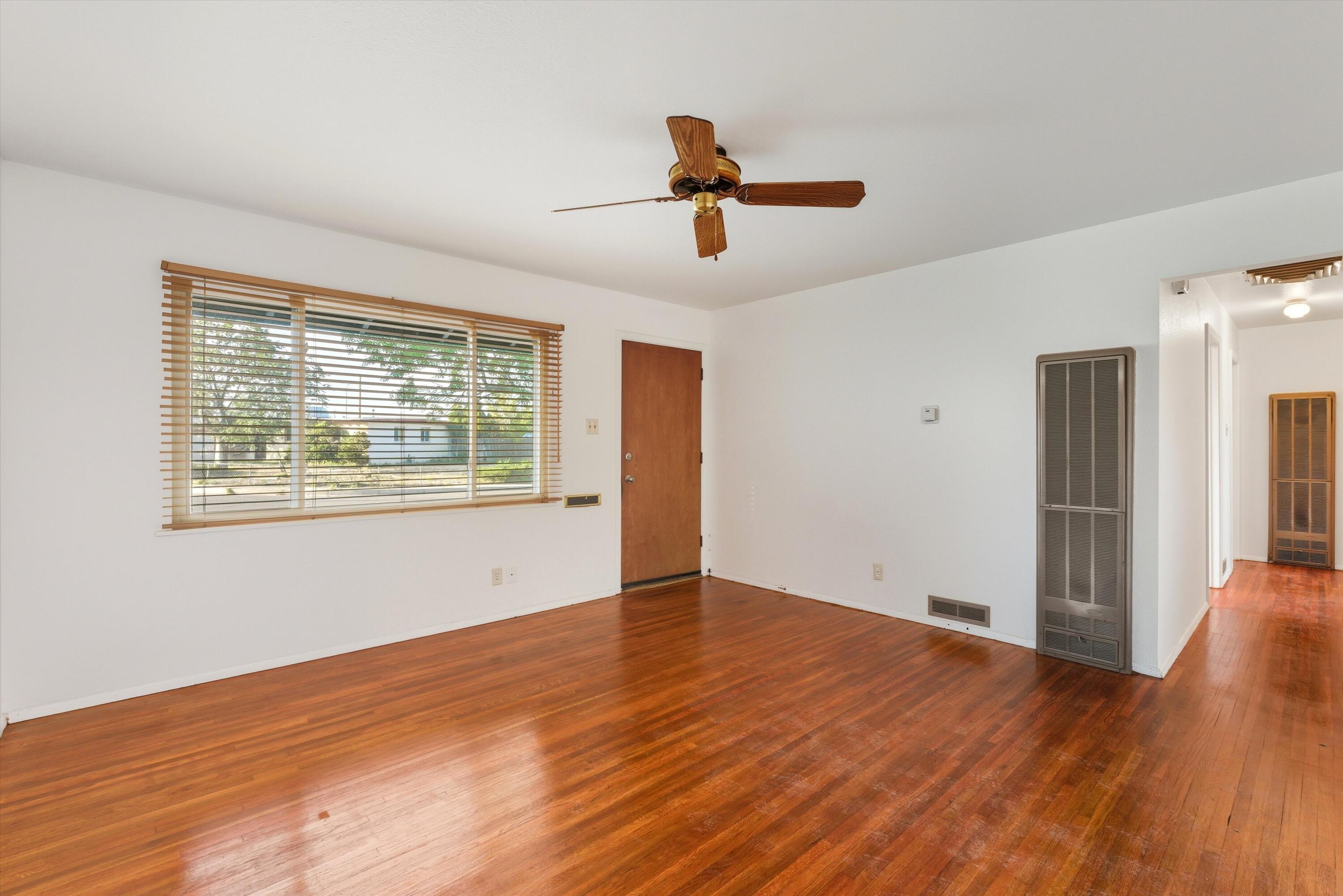 8605 Mountain Road NE